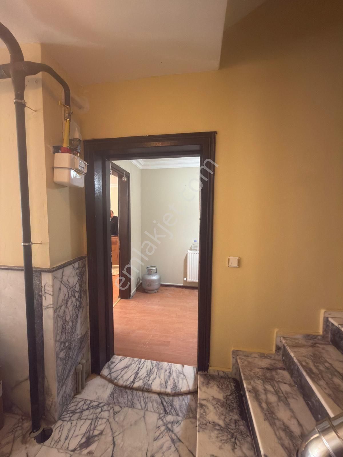 Saadet Korkmaz'dan Gazipaşa'da Doğalgazlı Kiralık 2+1daire