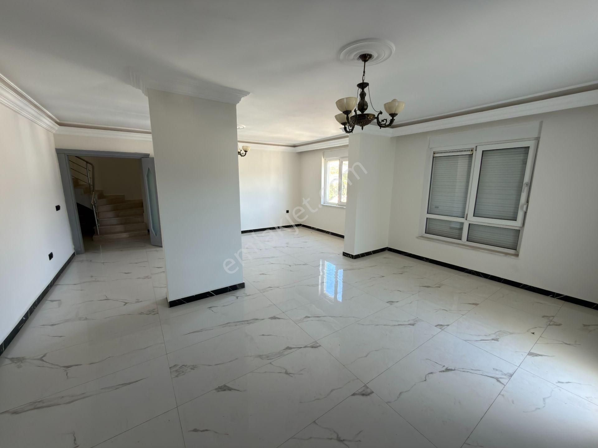 Alanya Cikcilli Utopıa 1 Rezidans Deniz Manzaralı Satılık 3+1 Dublex Daire 240m2 - Görsel 12