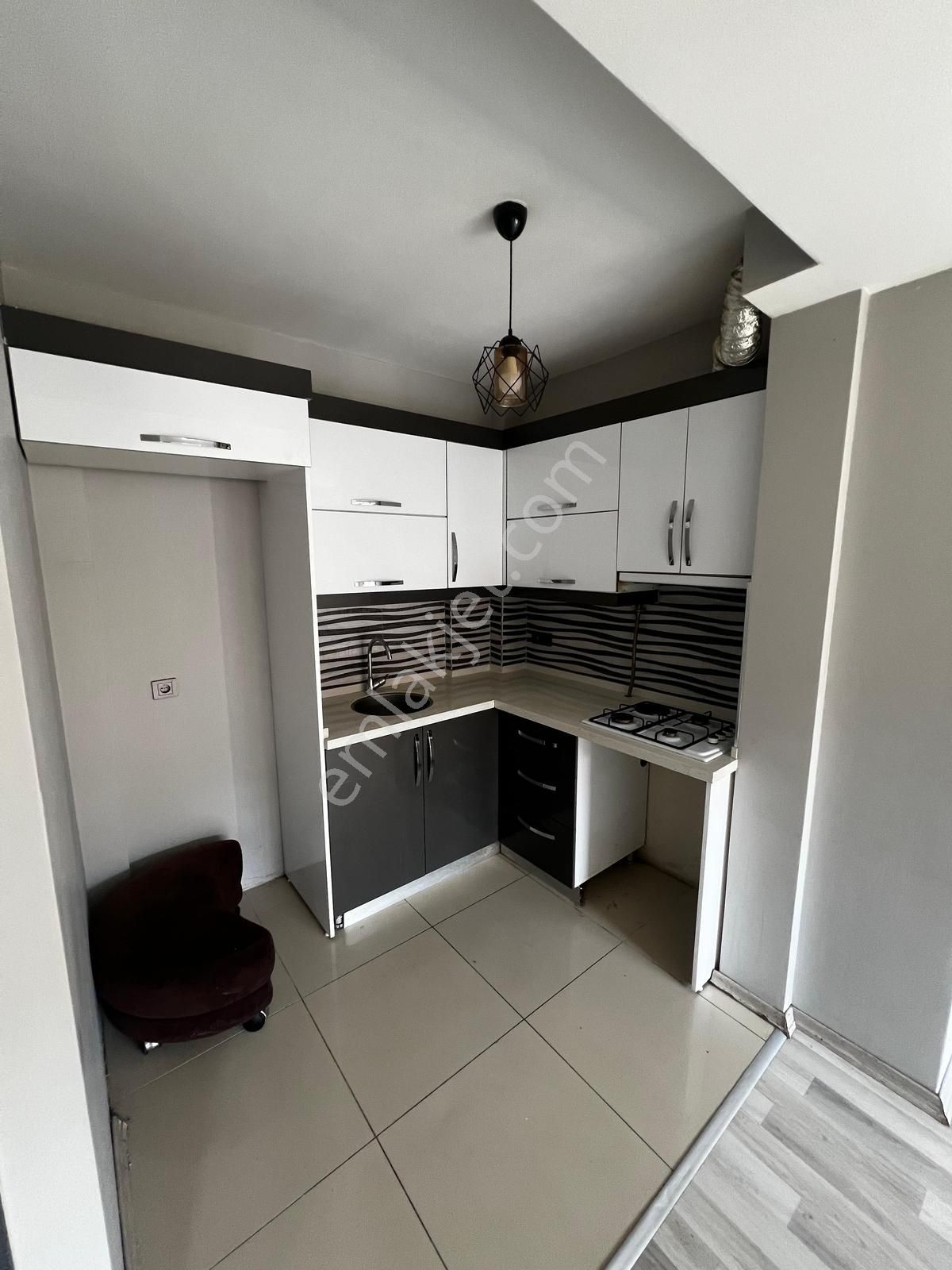 K.çiğli 'de Katip Çelebi Üniversite Ve Egekent İzban Yakını 2+1 - Görsel 11