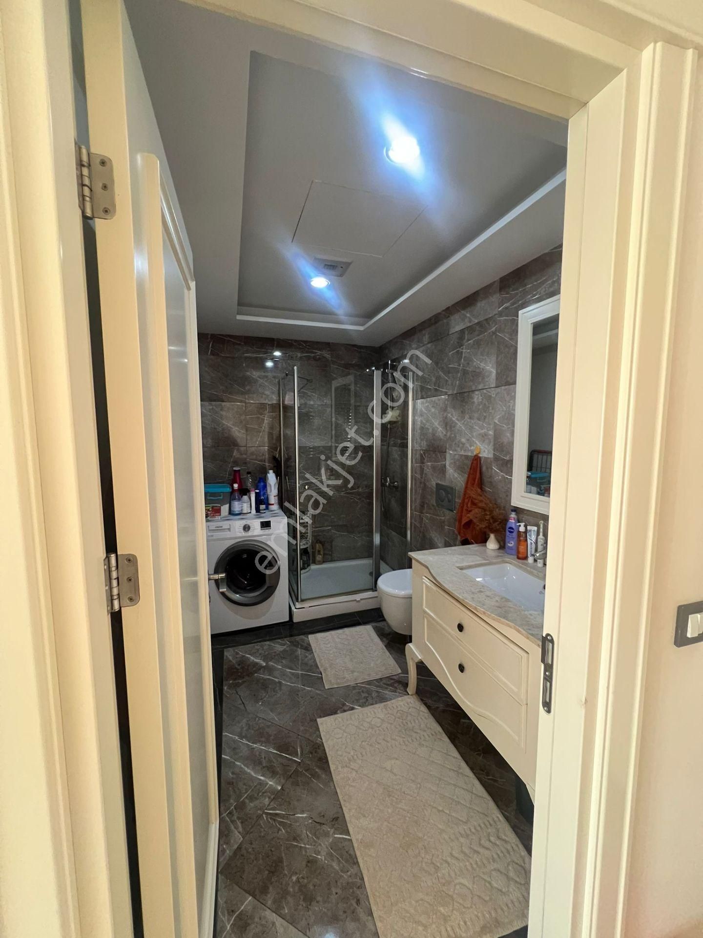 Sahibinden Venezia 1+1 Balkonlu Şehir Manzaralı Eşyalı Satılık - Görsel 2