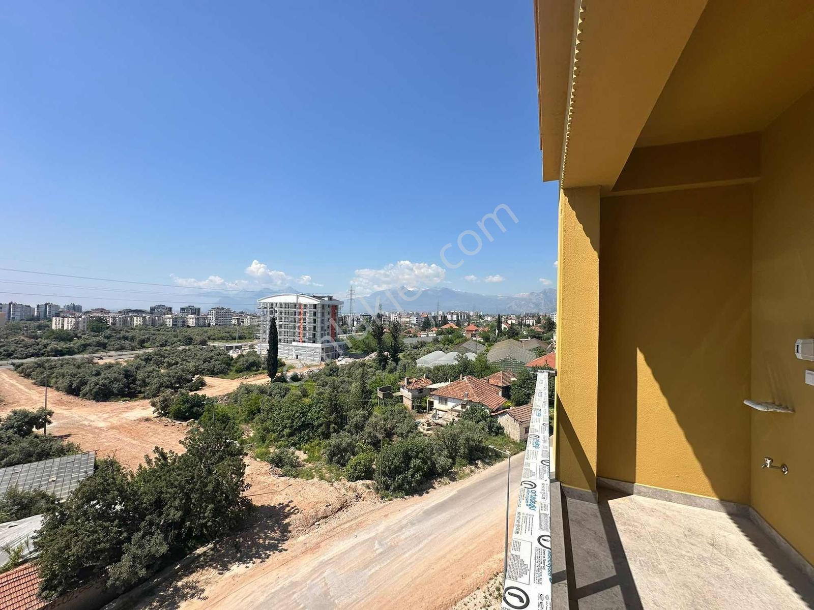 Göçerler'de Site İçi Havuzlu Satılık Lüks Manzaralı 1+1 Daire - Görsel 21