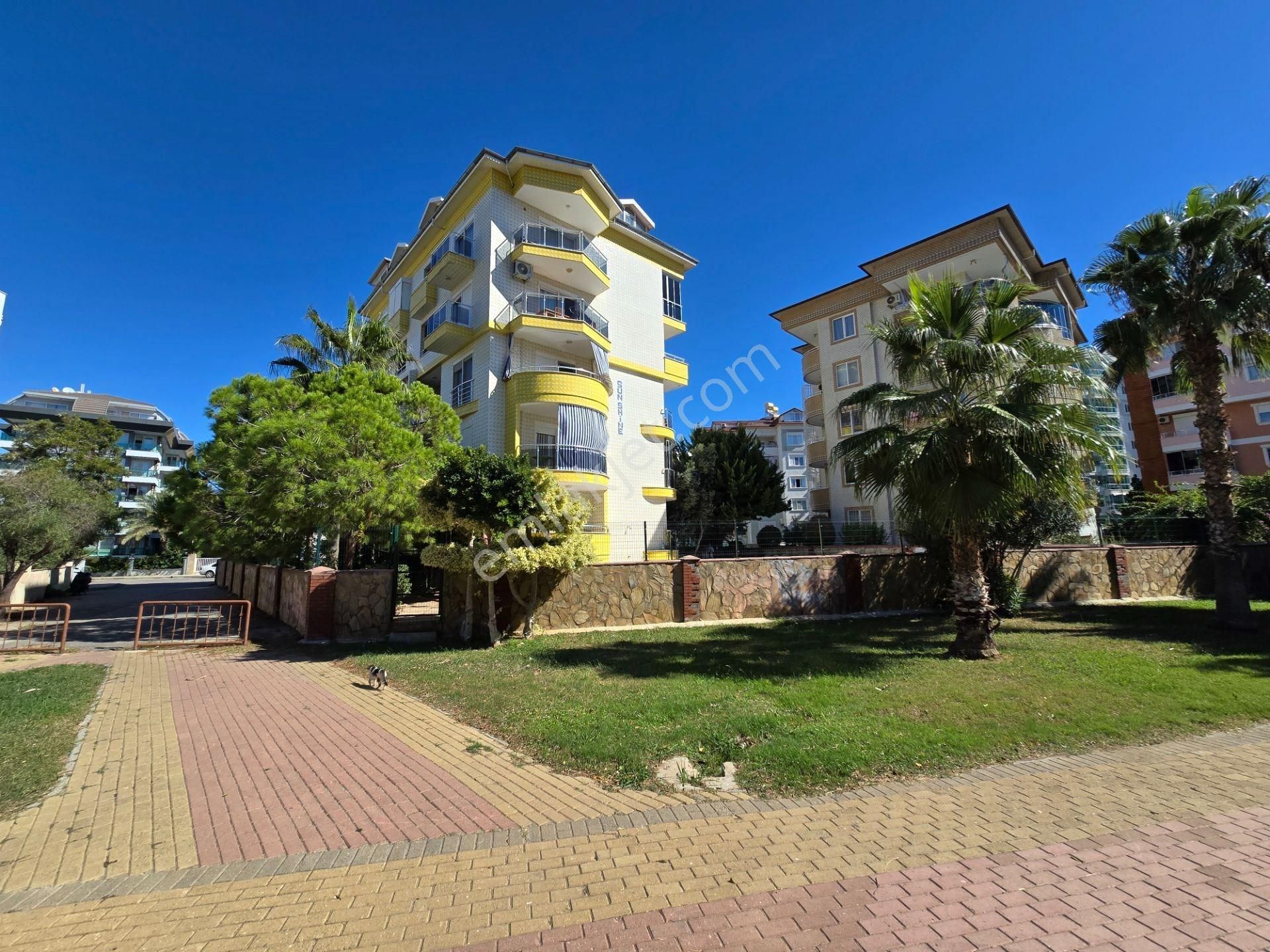 Alanya Oba’da Denize 300m Mesafede Full Eşyalı 3+1 Satılık Dubleks - Görsel 25