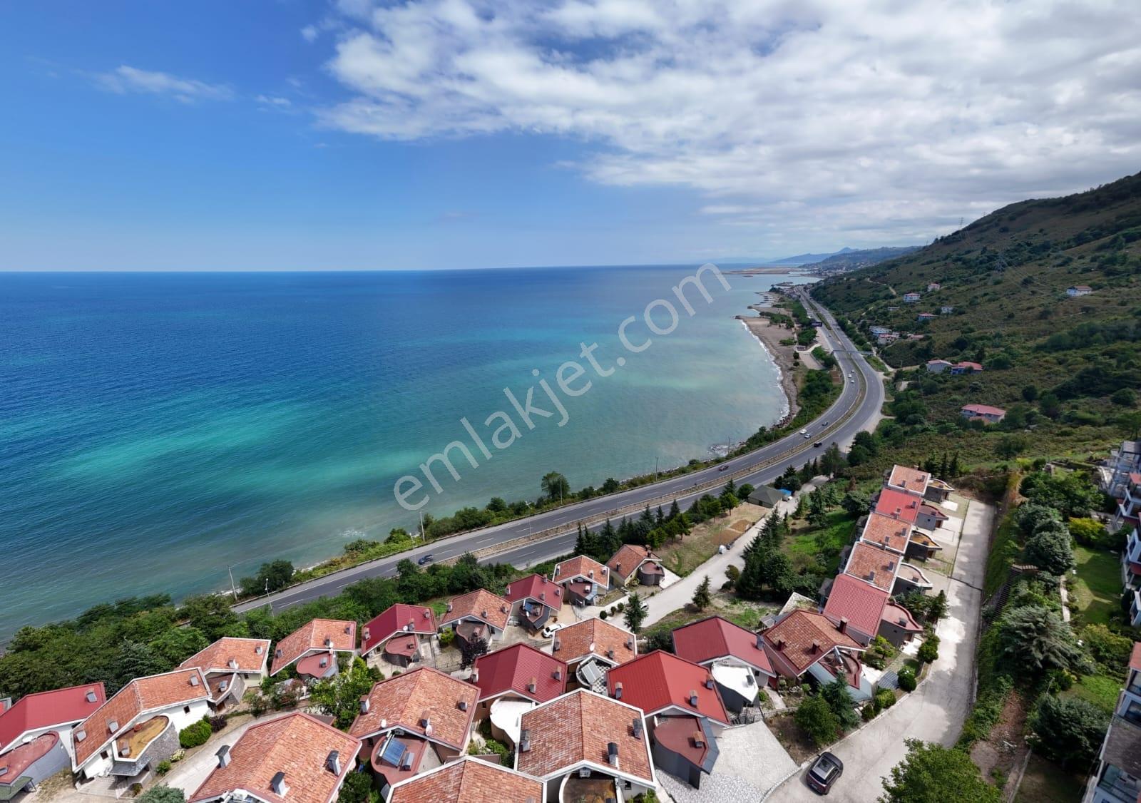 Gülyalı Tepealtı Vilları 4+1 Triples Müstakil Villa/for Sale