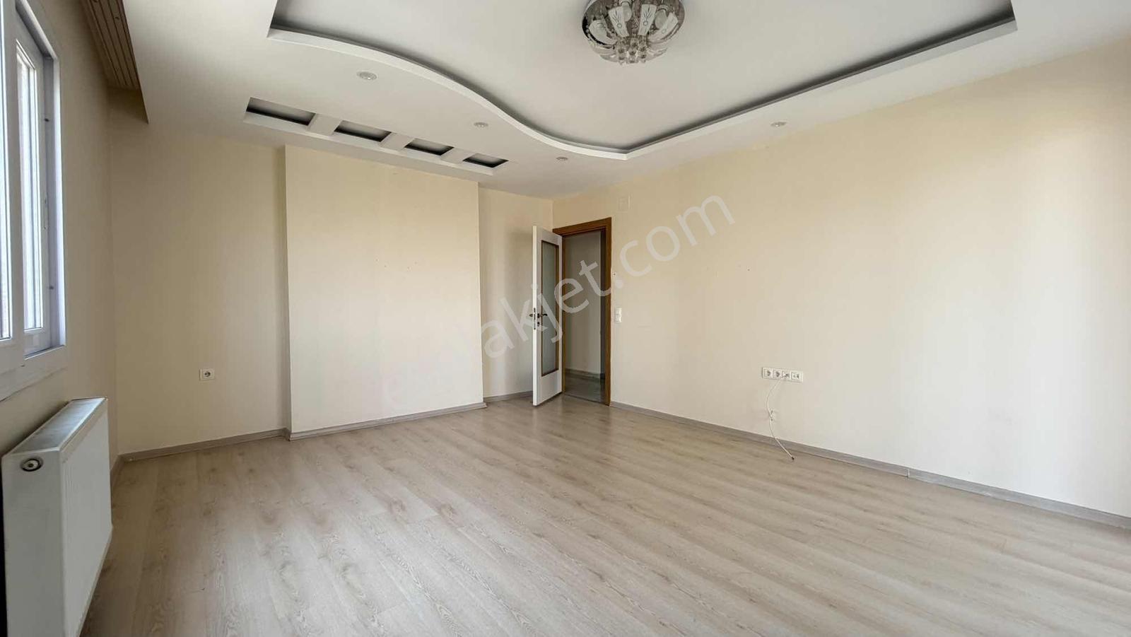 Atc'dan Belediye Yanında 3+1 Kiralık Daire - Görsel 4