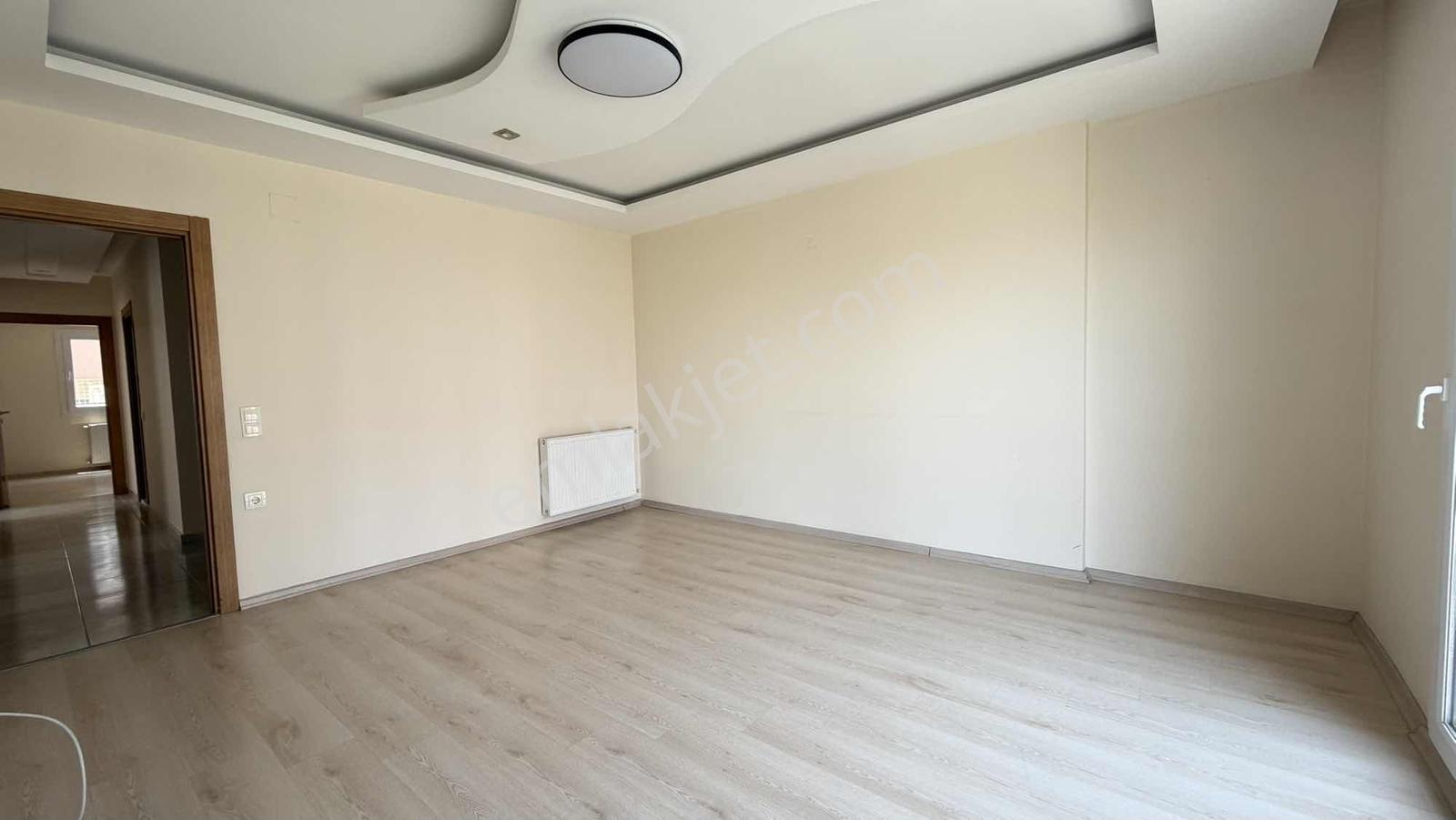 Atc'dan Belediye Yanında 3+1 Kiralık Daire - Görsel 5