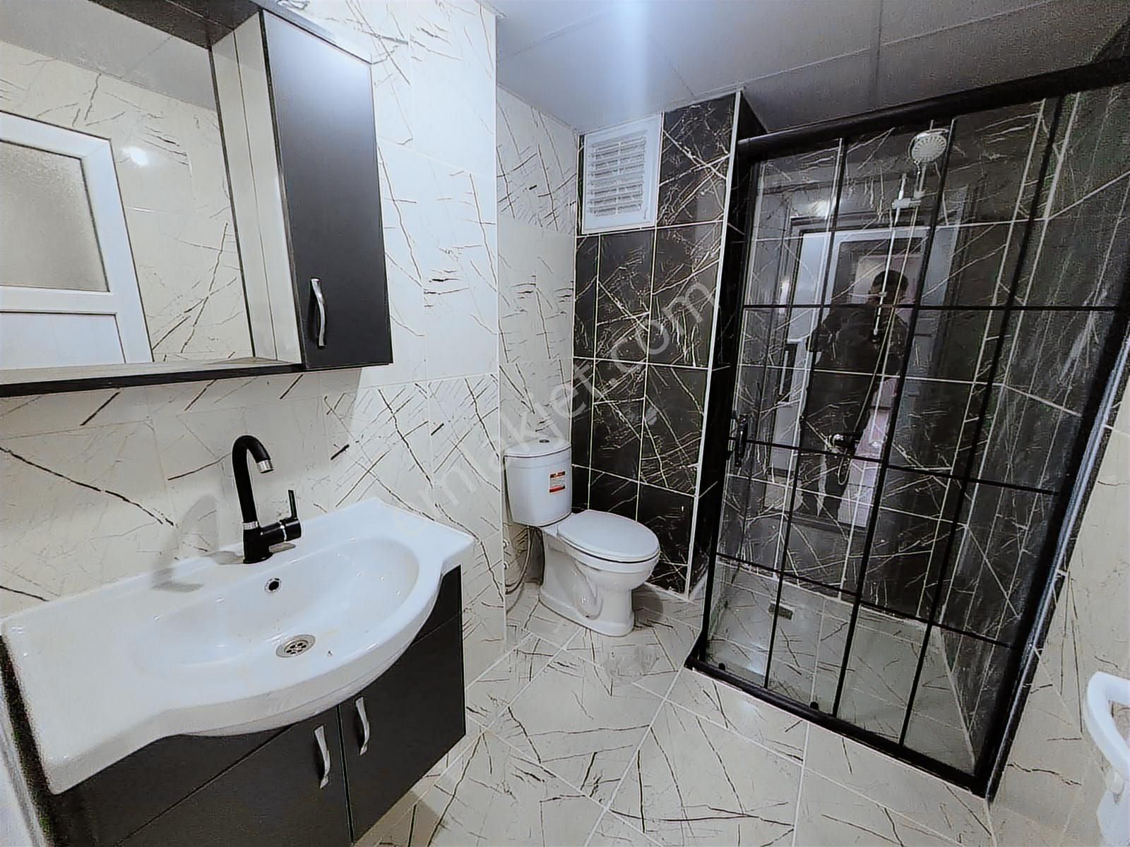 Kapaklı İstiklal Caddesi Dibinde 3+1 Tamamı Ön Cephe - Görsel 4