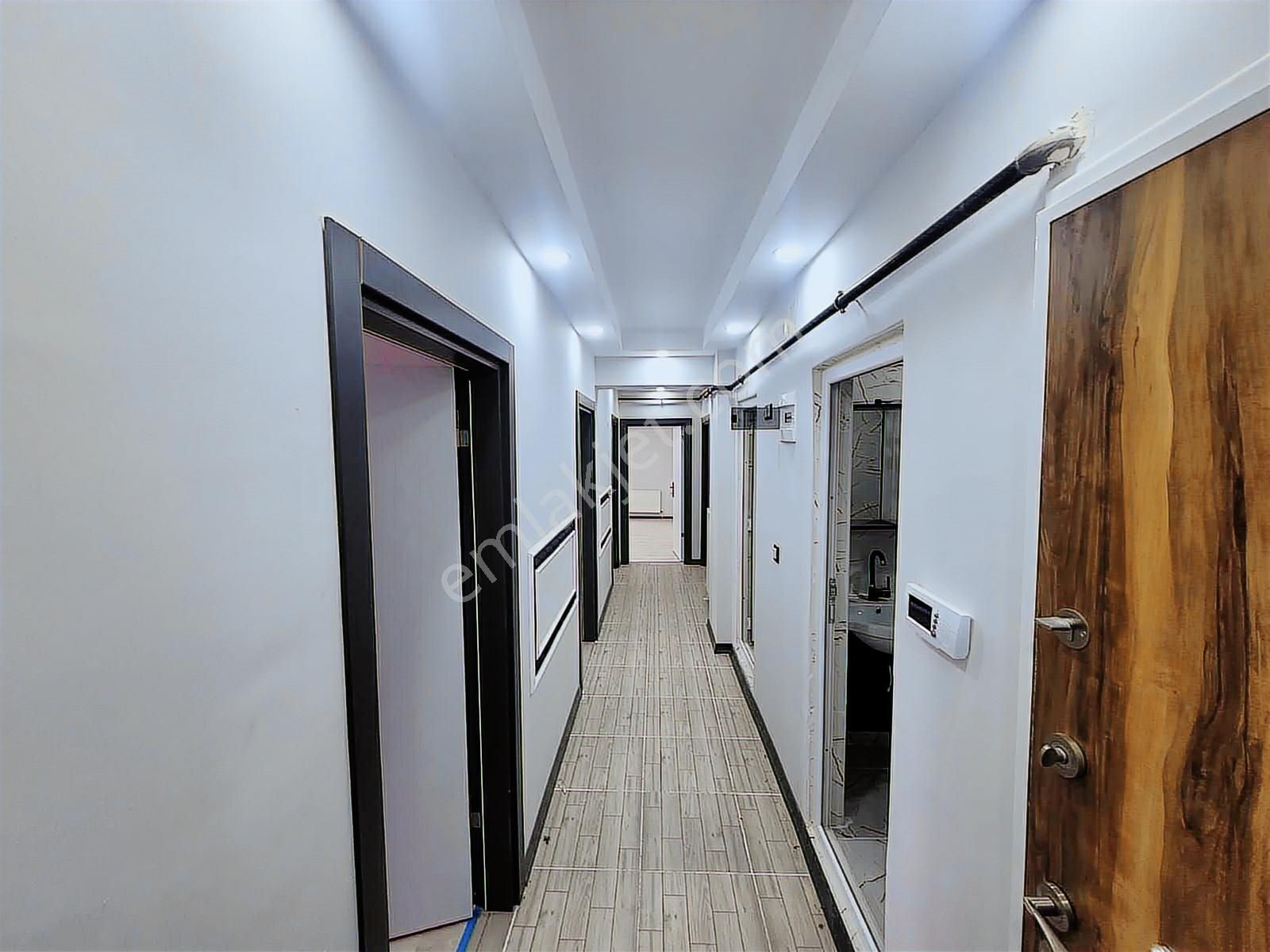 Kapaklı İstiklal Caddesi Dibinde 3+1 Tamamı Ön Cephe - Görsel 6