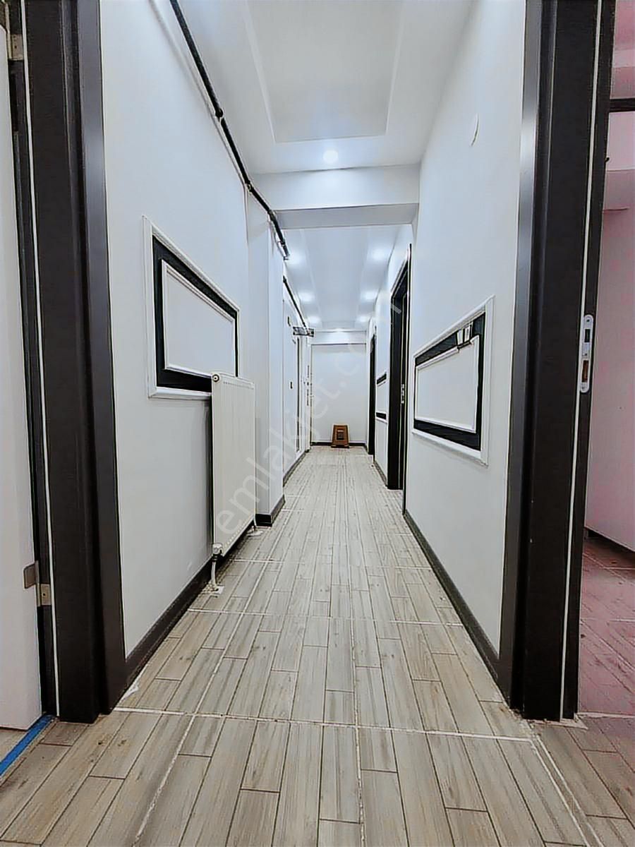 Kapaklı İstiklal Caddesi Dibinde 3+1 Tamamı Ön Cephe - Görsel 19