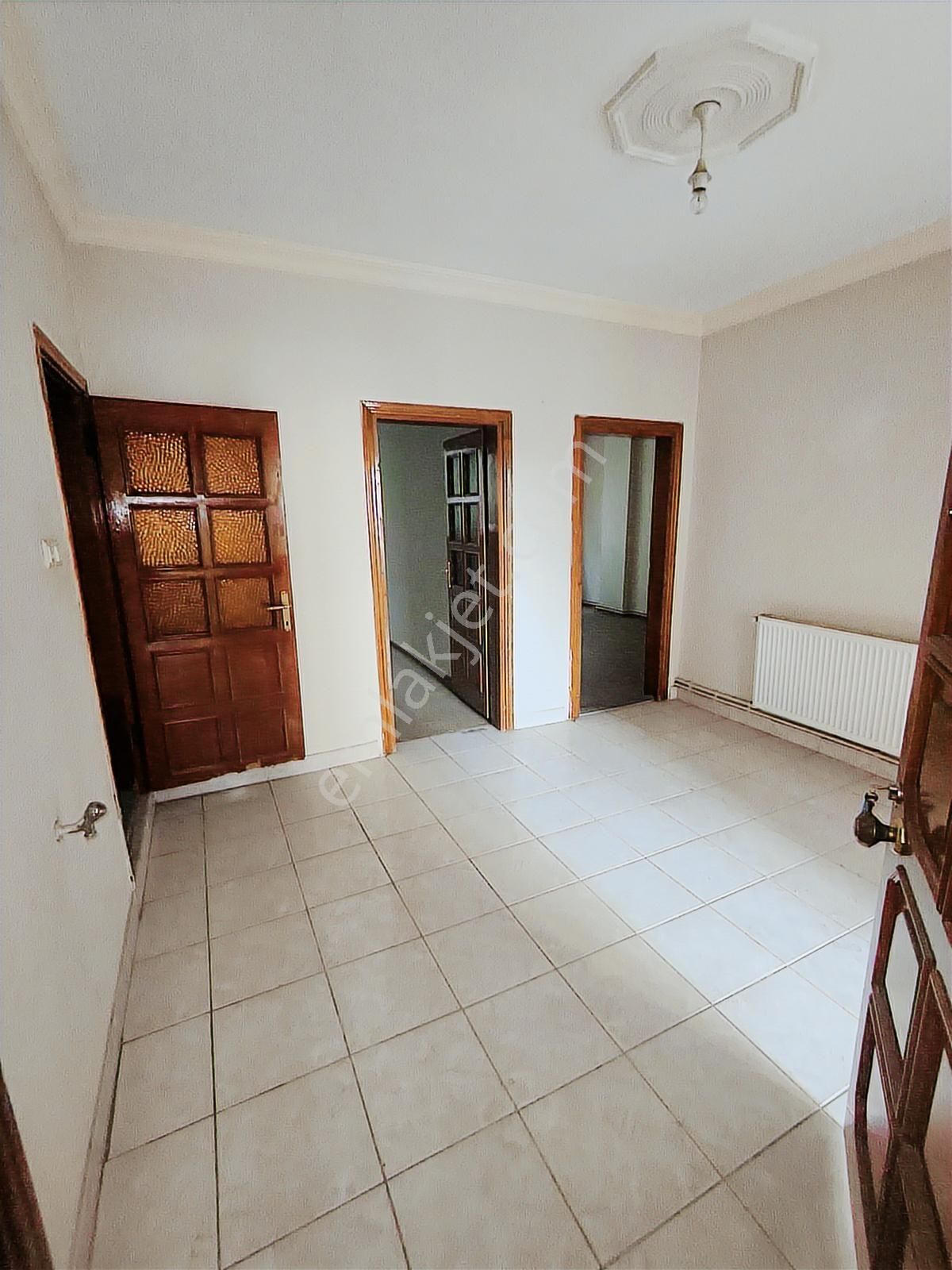 Koru Emlaktan Fırsat 2+1 Arakat 29m2 Arsa Paylı Daire Satılıktır - Görsel 3