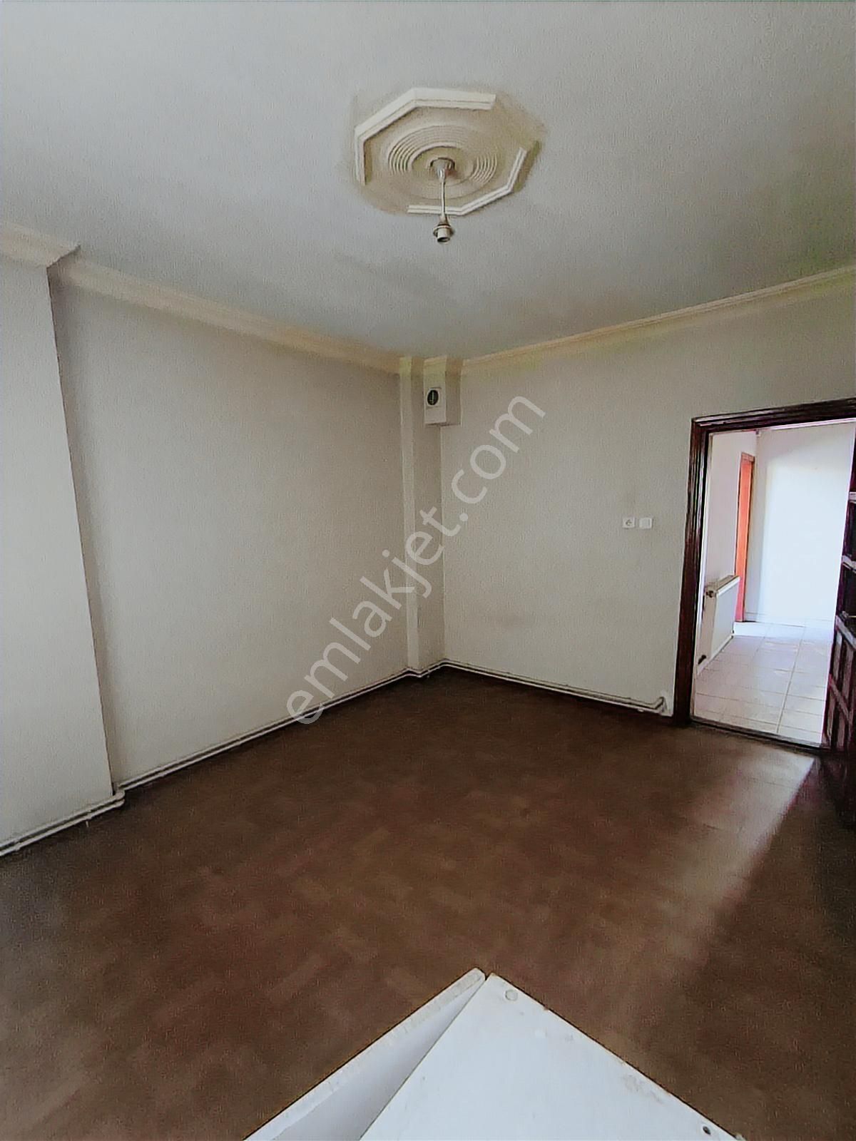 Koru Emlaktan Fırsat 2+1 Arakat 29m2 Arsa Paylı Daire Satılıktır - Görsel 13