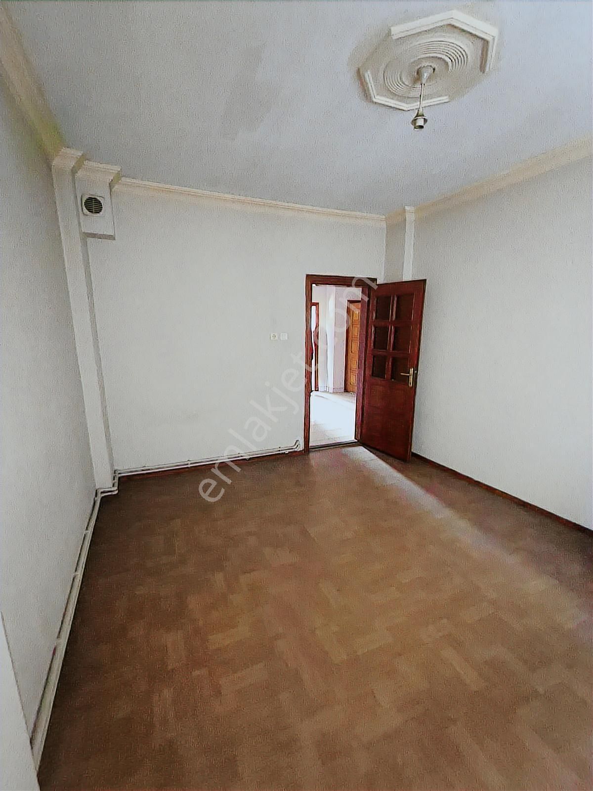 Koru Emlaktan Fırsat 2+1 Arakat 29m2 Arsa Paylı Daire Satılıktır - Görsel 12