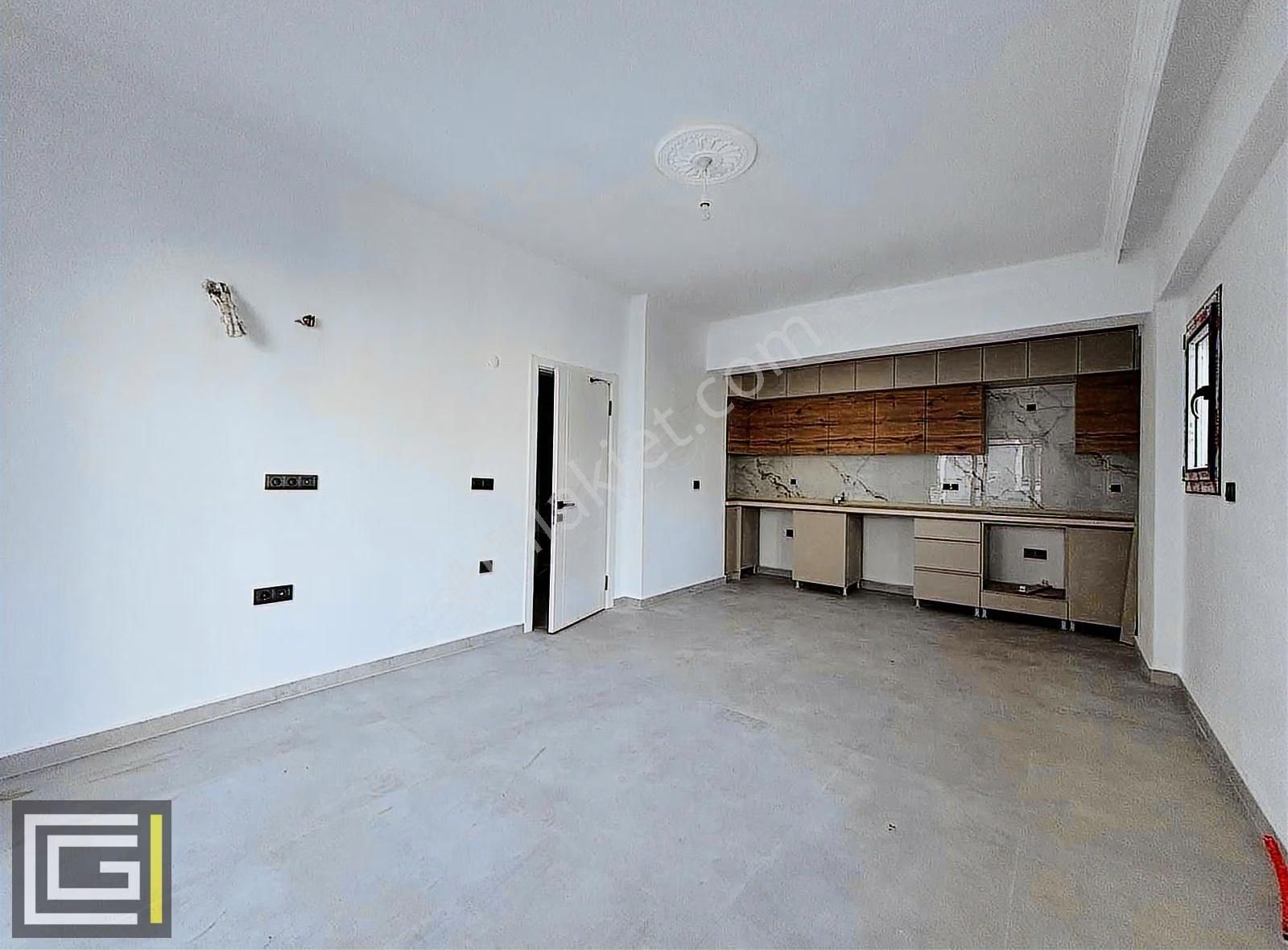 Foça Mahallesinde Yeni Yapı Merkezi Noktada 3+1 Satılık Dubleks