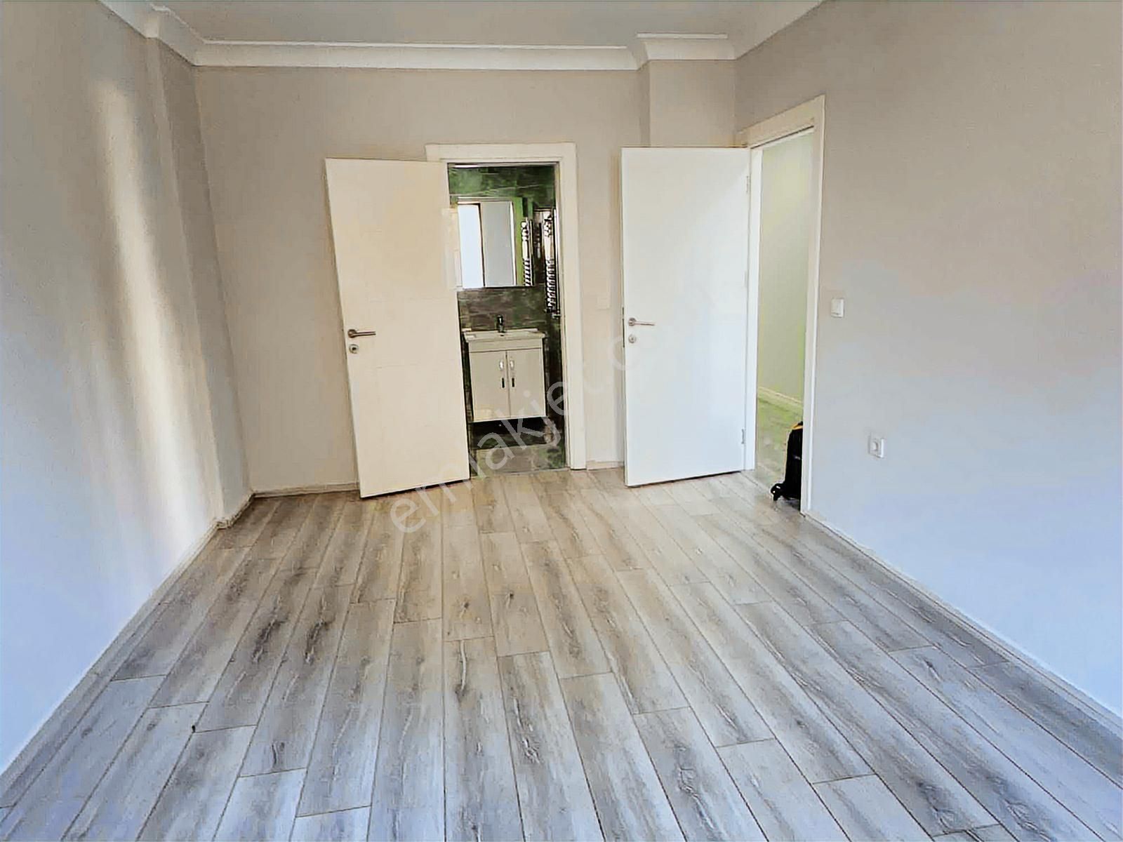 Tuzla Sahilde Site İçi 3+1 Cephesi Açık Kiralık Daire - Görsel 8