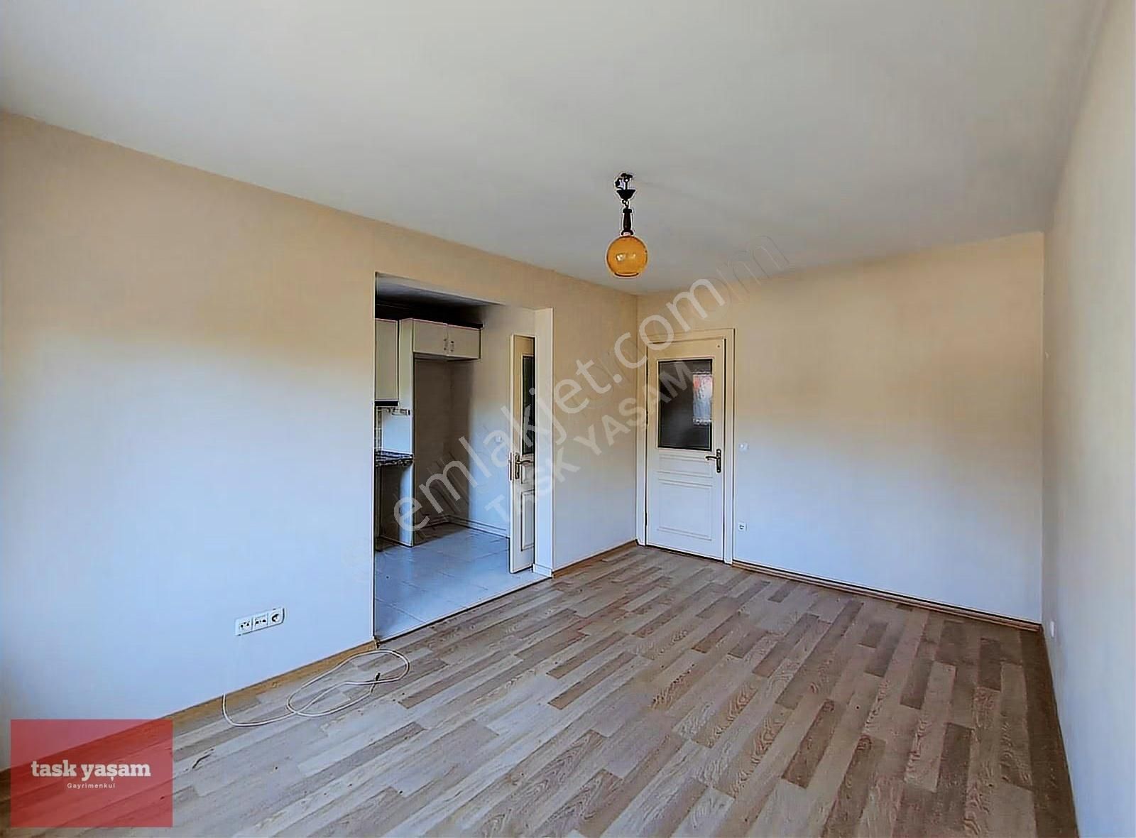 Tuzla Kiptaş 2. Etap A Blok Kiralık 2+1 Daire