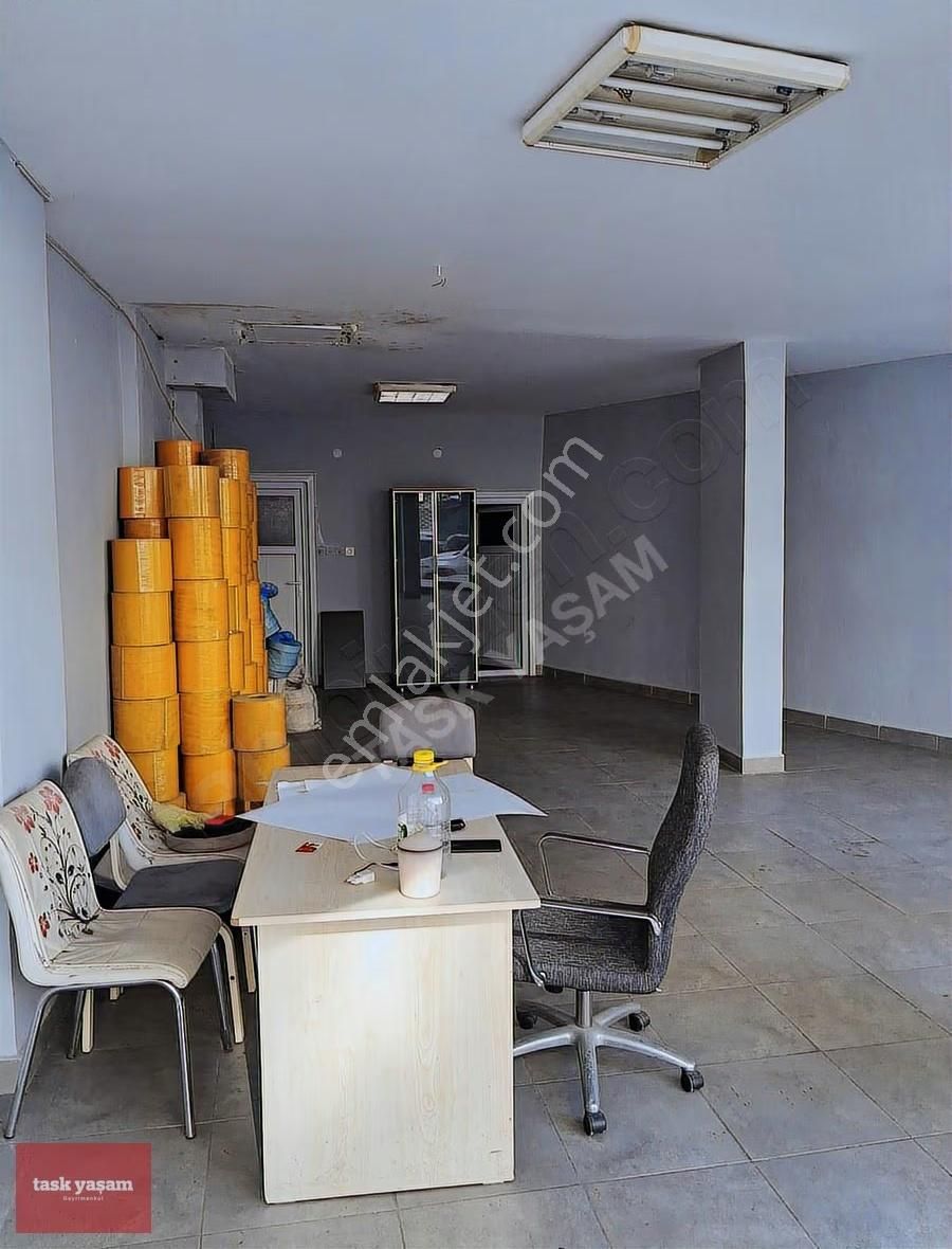 Pazar Yolu | Pazarlık Paylı Kiralık Dükkan - Görsel 3