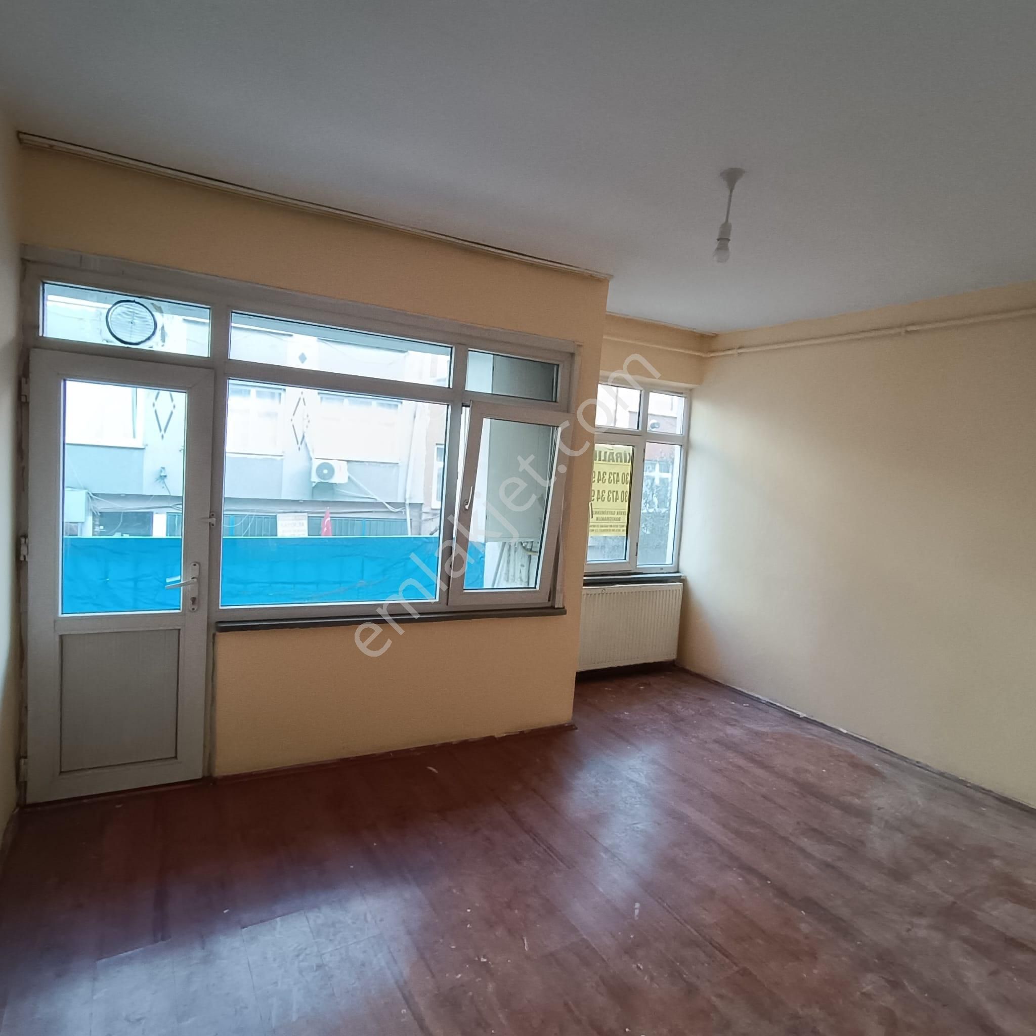 Bayrampaşa Orta Mahalle’de Metroya Yakın, Masrafsız 2+1 Aile Dairesi