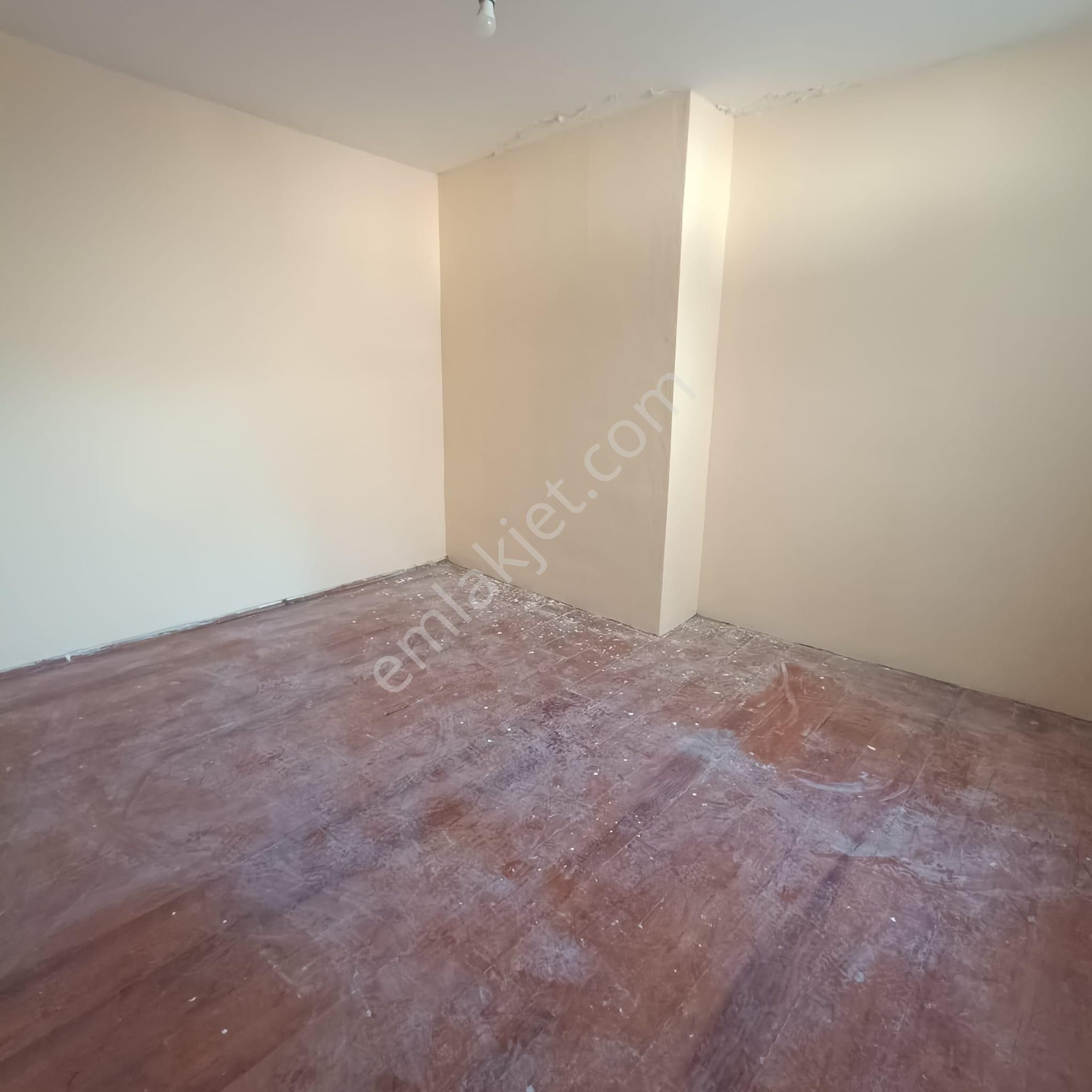 Bayrampaşa Orta Mahalle’de Metroya Yakın, Masrafsız 2+1 Aile Dairesi - Görsel 7