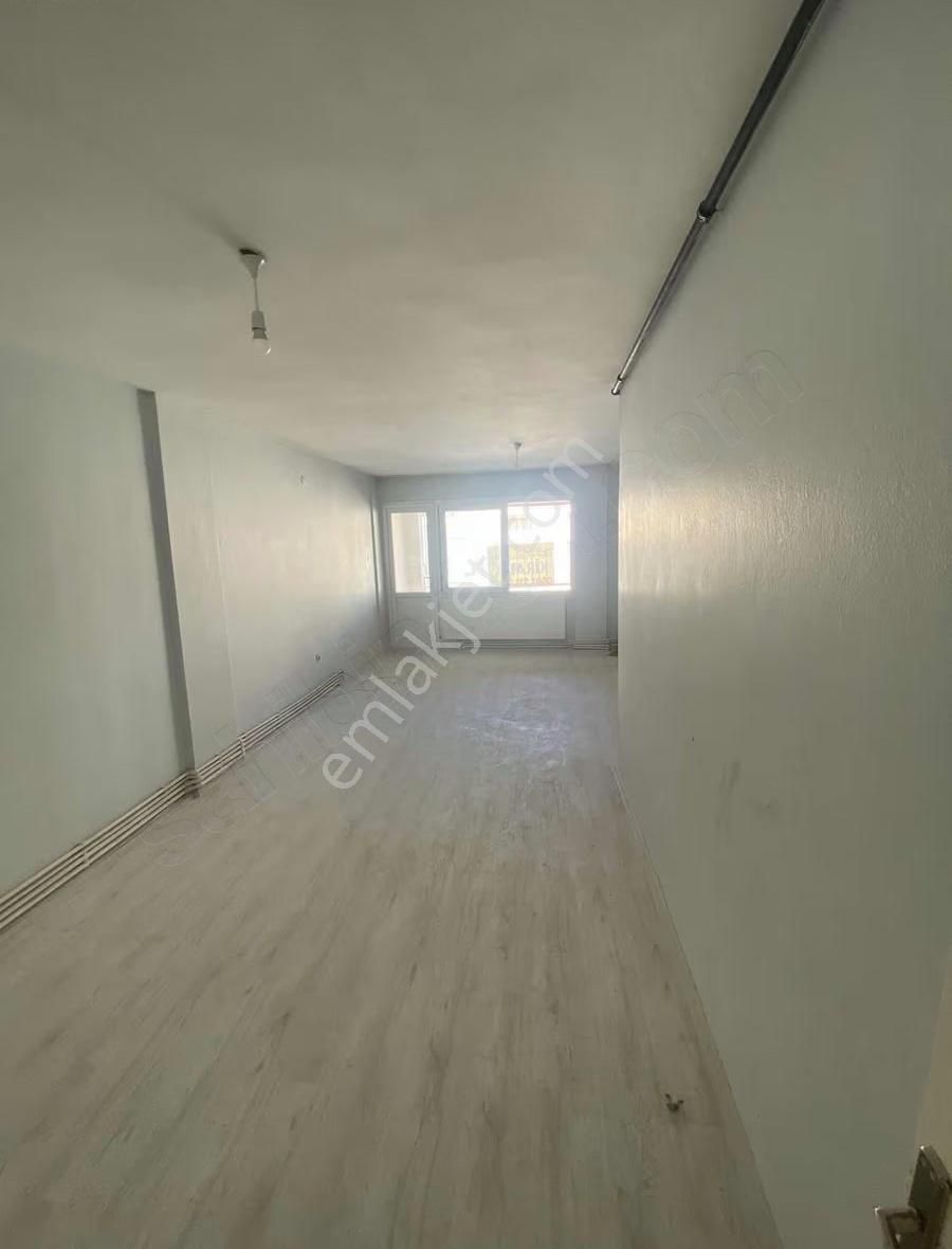 Buraxtan Uçkuyularda Sitede Geniş 3+1 Doğalgazlı Kiralık Daire - Görsel 6