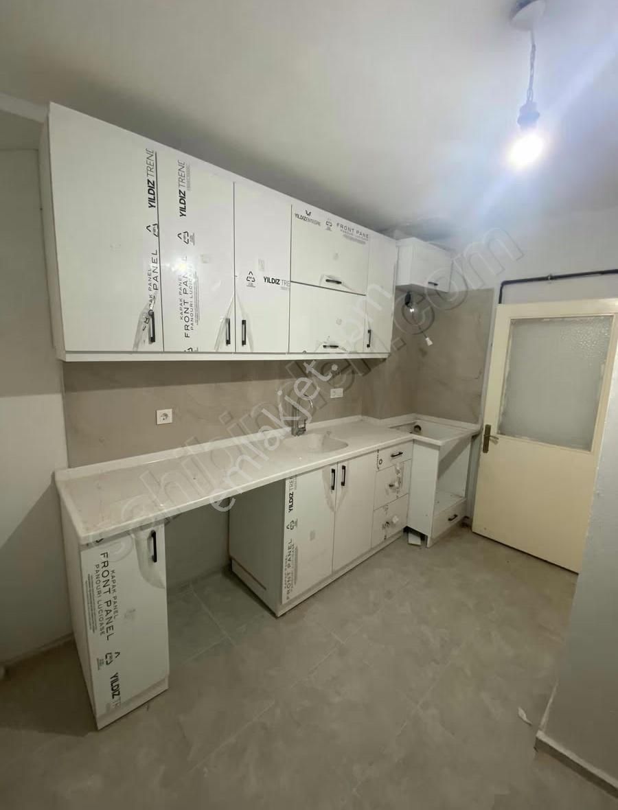 Buraxtan Uçkuyularda Sitede Geniş 3+1 Doğalgazlı Kiralık Daire - Görsel 18