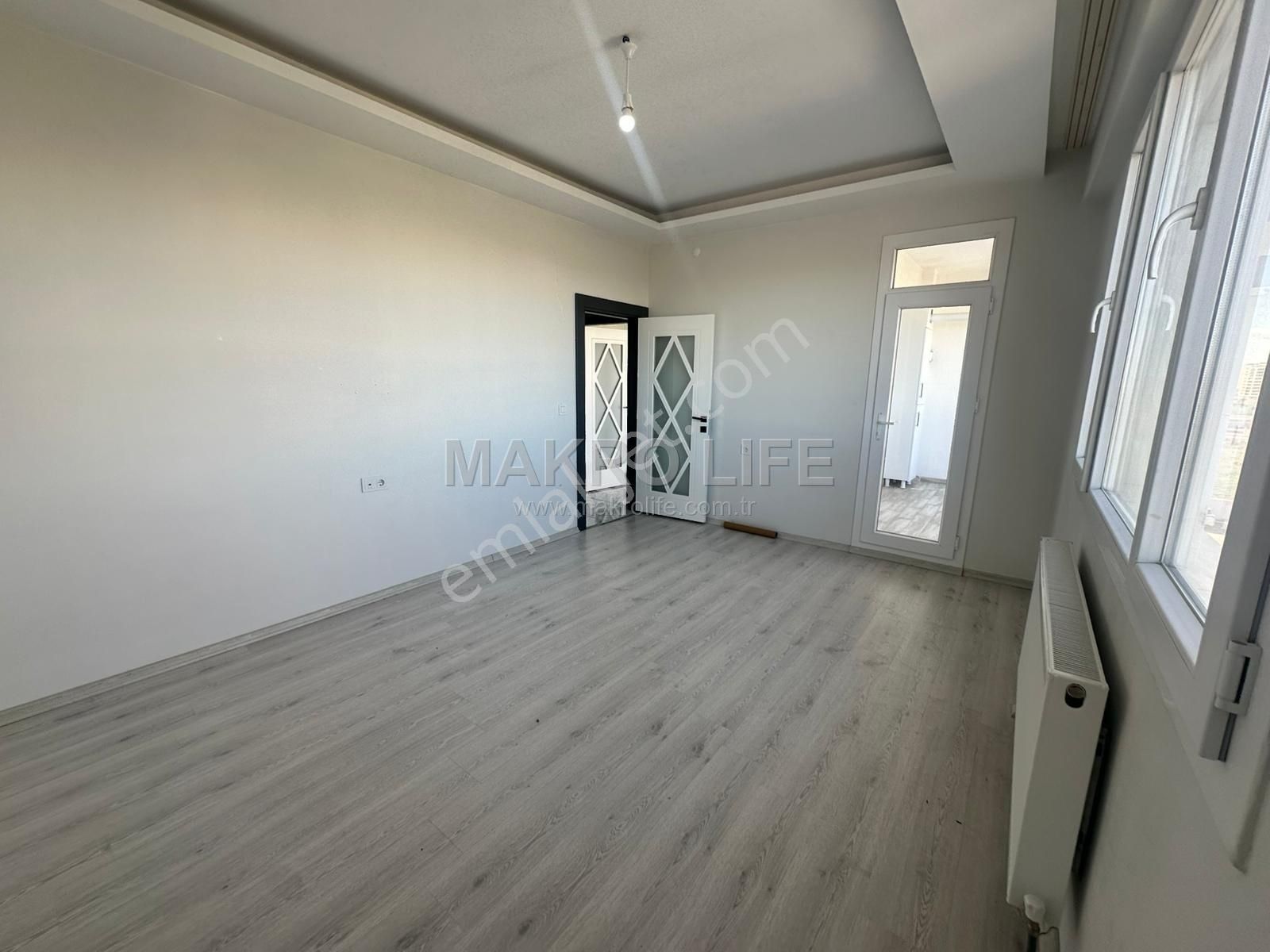 Üçkuyu'da Geniş 2+1 Kiralık Daire - Görsel 3