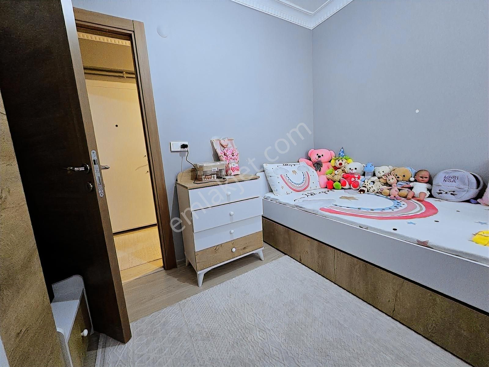 Mimar Yapıdan Meydanda Satılık 2+1 İskanlı Y.giriş - Görsel 4