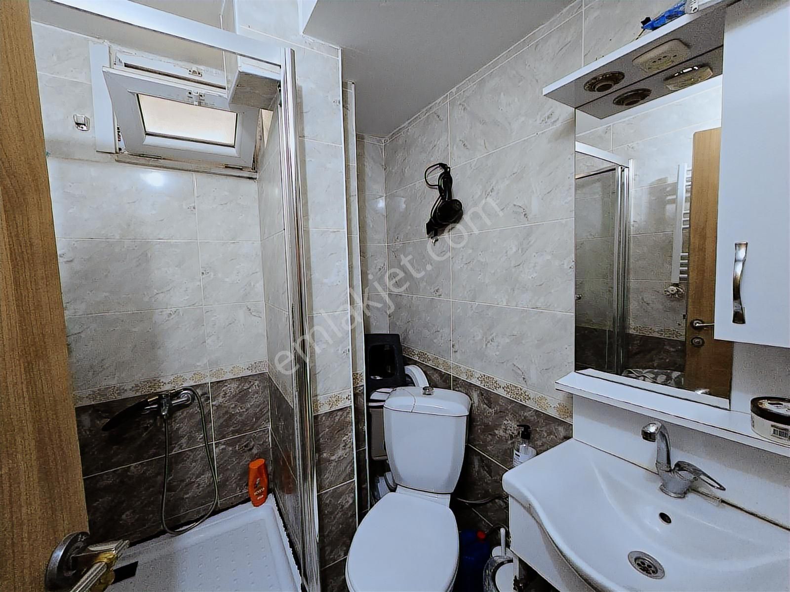 Mimar Yapıdan Meydanda Satılık 2+1 İskanlı Y.giriş - Görsel 2