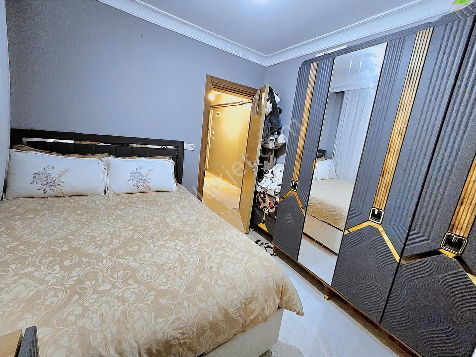 Mimar Yapıdan Meydanda Satılık 2+1 İskanlı Y.giriş - Görsel 13