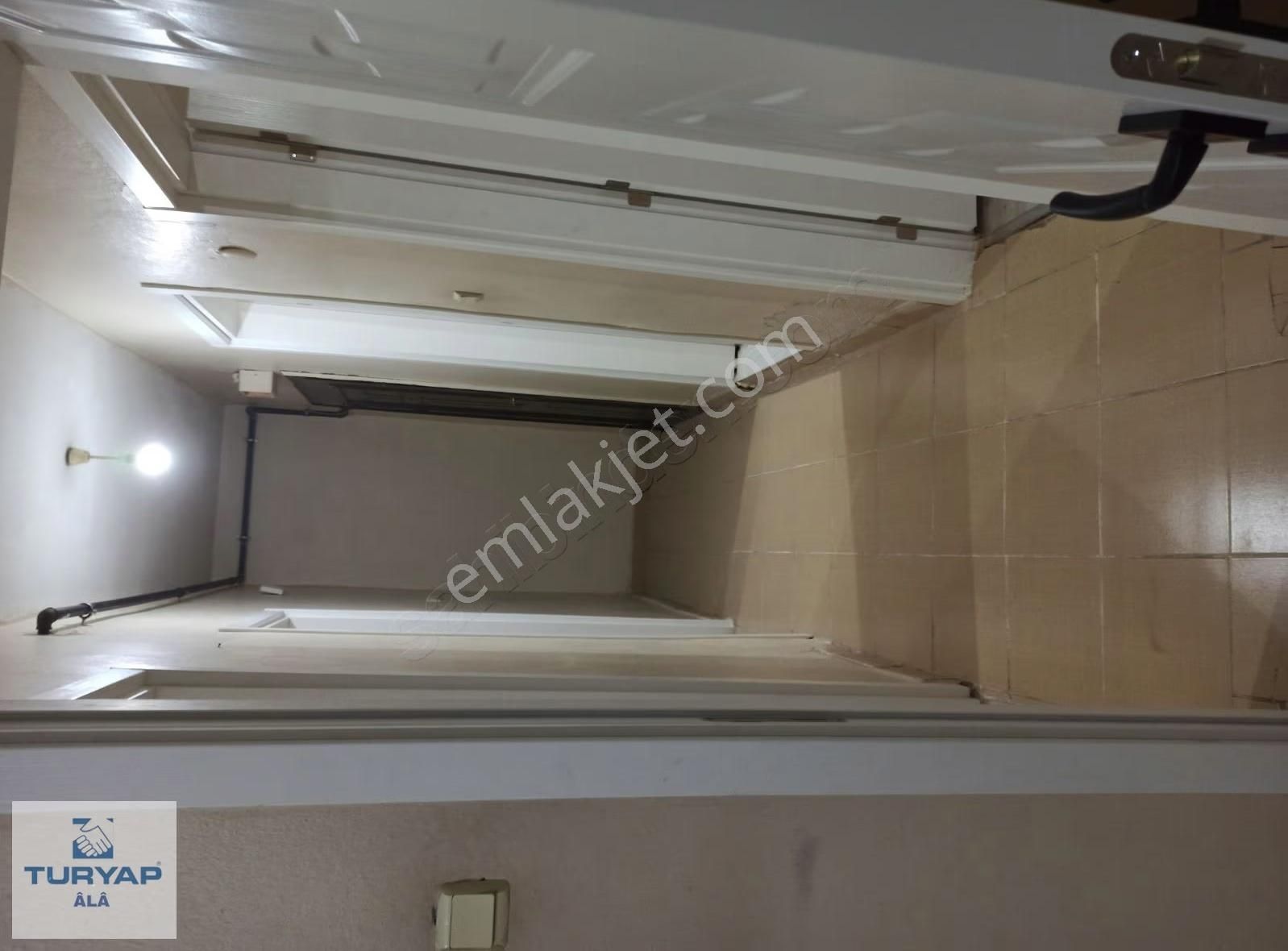 Turyap Alâ Dan 50.yıl Mahallesinde Ara Kat 2+1 Kiralık Daire