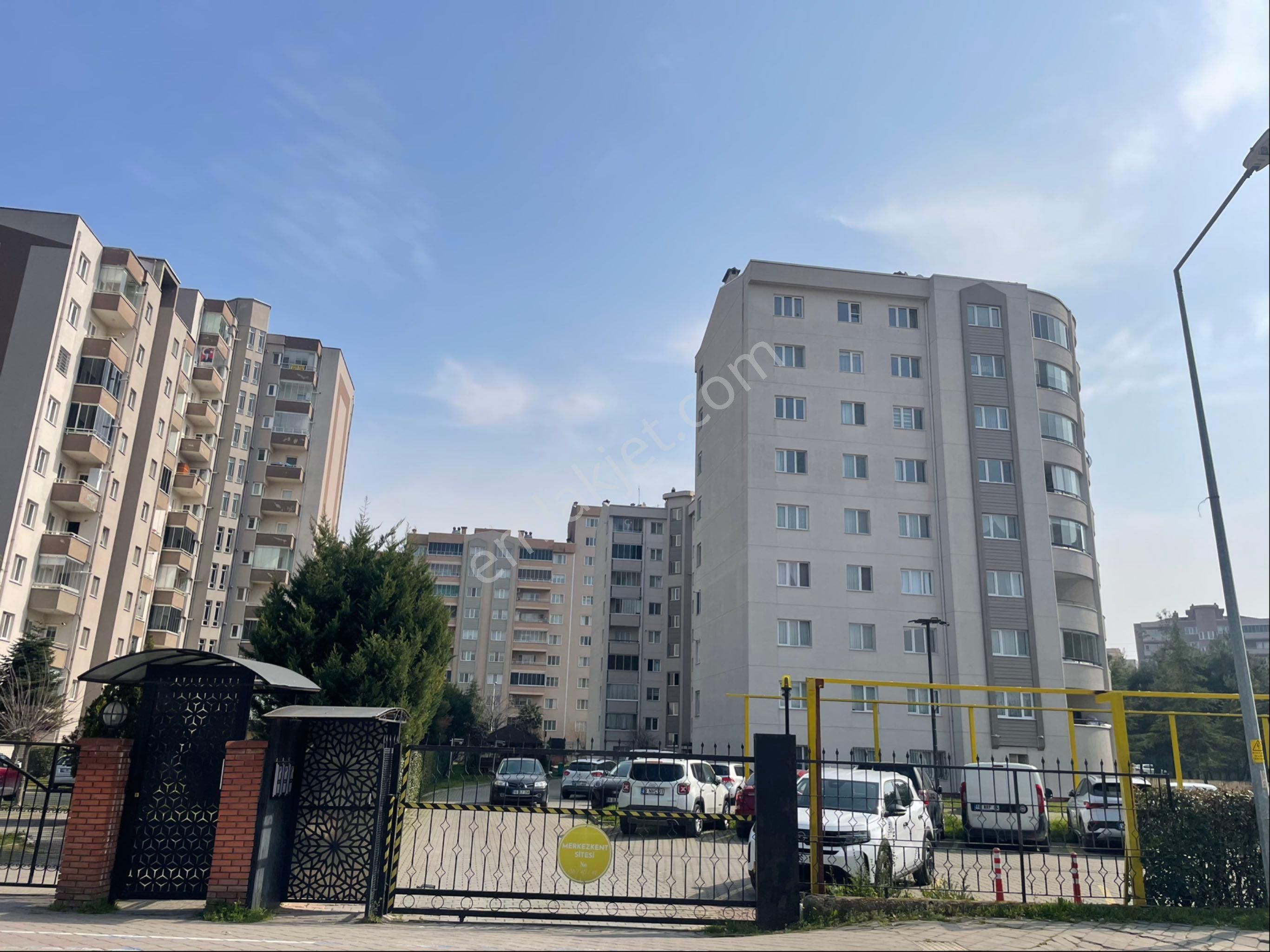 Elfi'den Yüzüncüyıl Mh. Merkez Kent Sitesi 4+1 Satılık Daire - Görsel 3