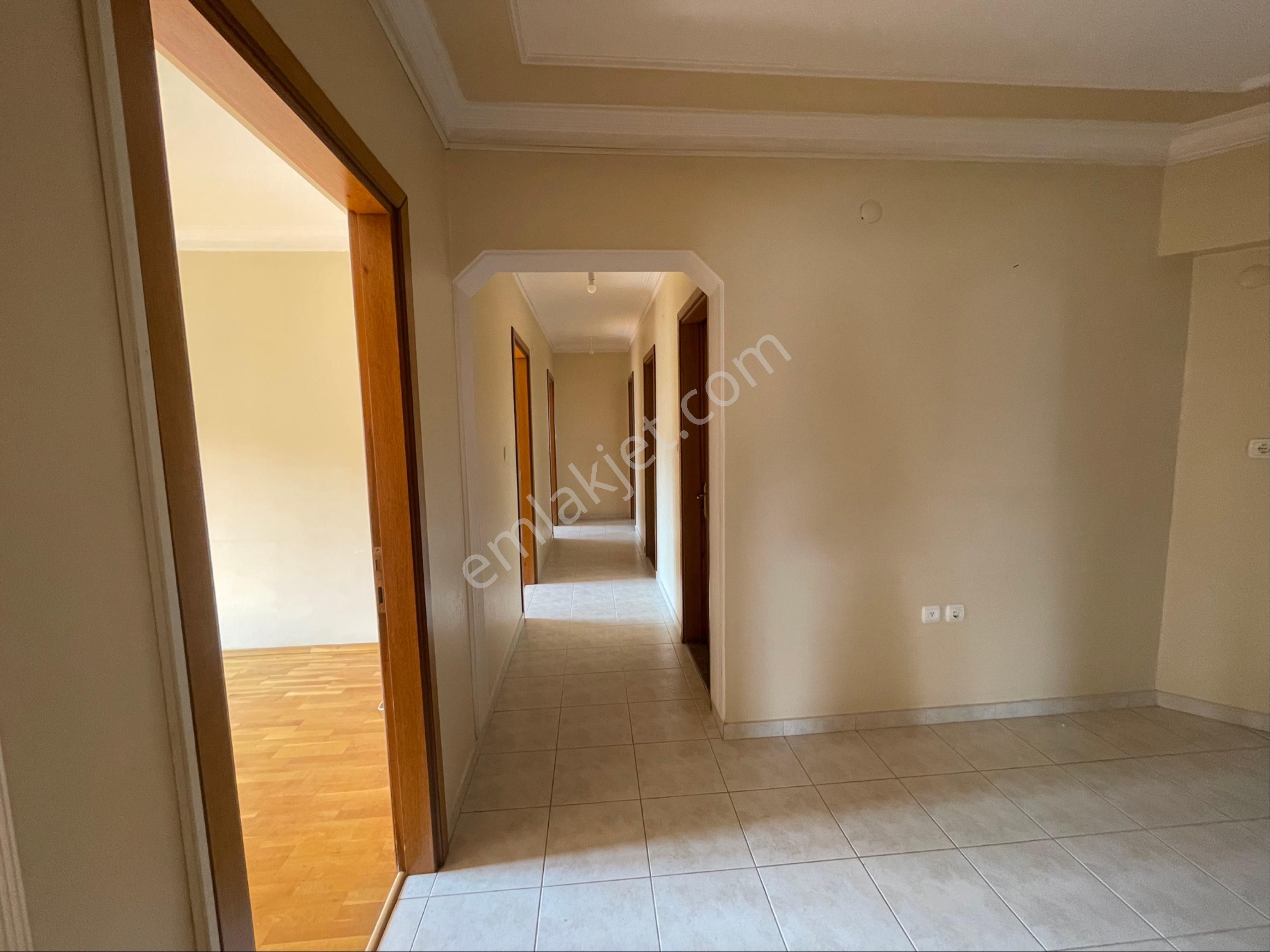 Elfi'den Yüzüncüyıl Mh. Merkez Kent Sitesi 4+1 Satılık Daire - Görsel 12