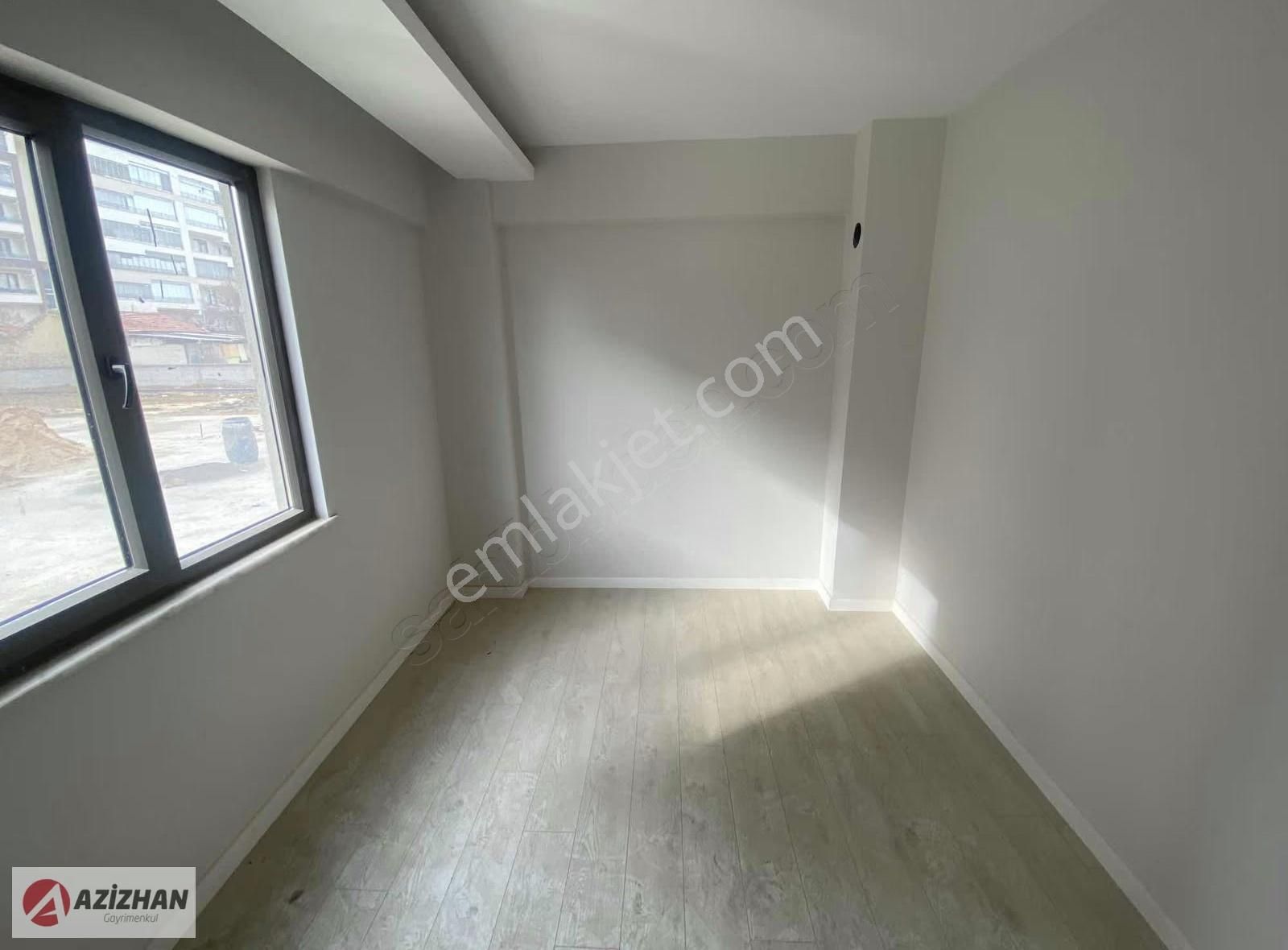 Meram Tıp Fakültesine Çok Yakın Satılık Lüks Ara Kat Daire - Görsel 4