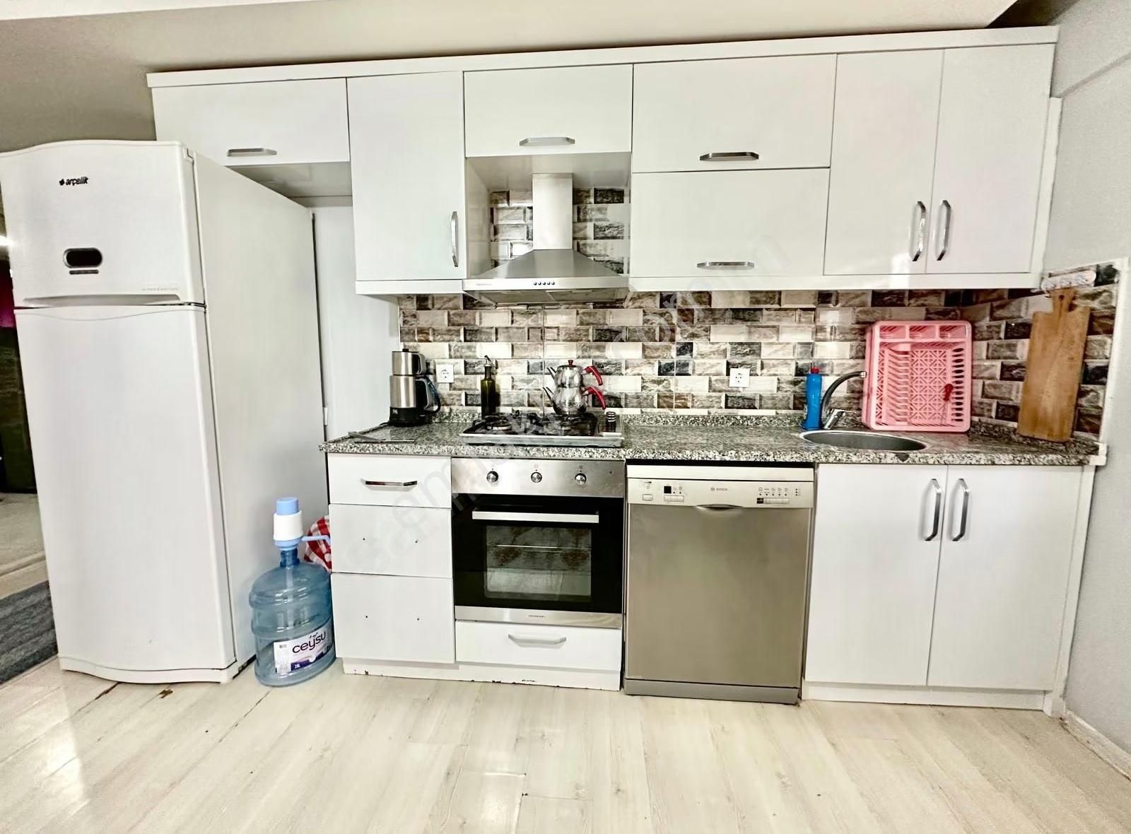 Sütçüler Mah 2+1 Tranvaya 100 Metre Mesafede Full Eşyali Kiralik - Görsel 21