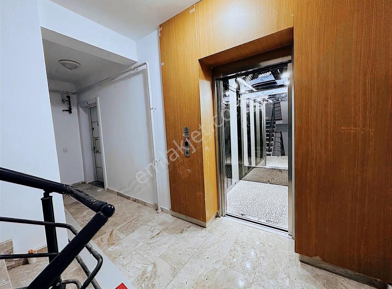 Kızıltoprakta Sıfır Katta 3+1 Dublex Daire - Görsel 8