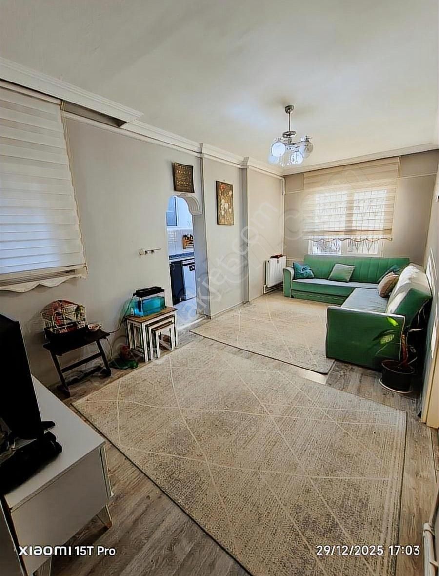 Kızılarıkta 2+1 Kızılırmak Caddeye Yakın Ayri Mutfakli Daire