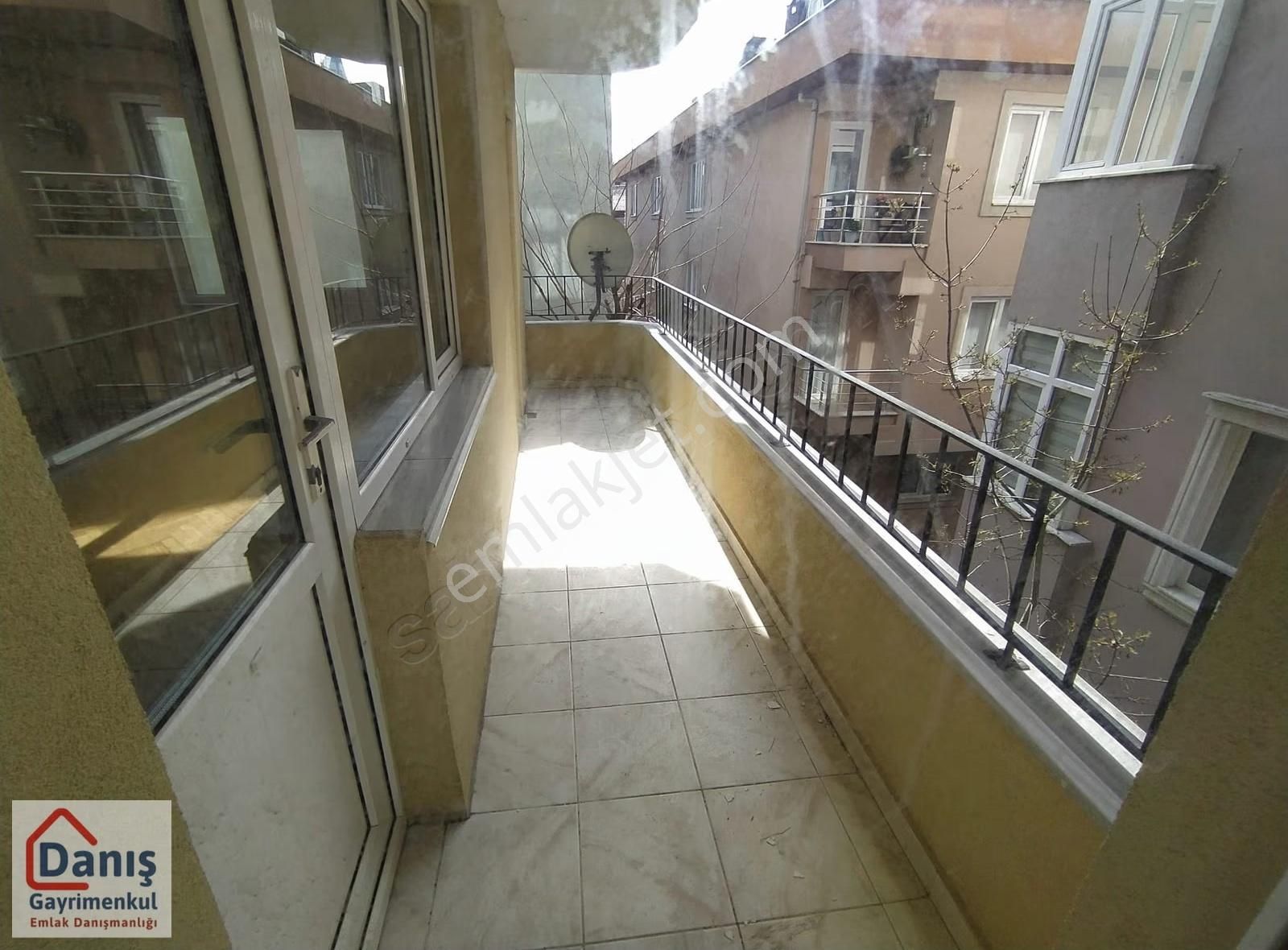 Kısıklıda Ferah Cadde Girişinde Kaliteli Sokakta Lüks 3+1 155m2 - Görsel 11