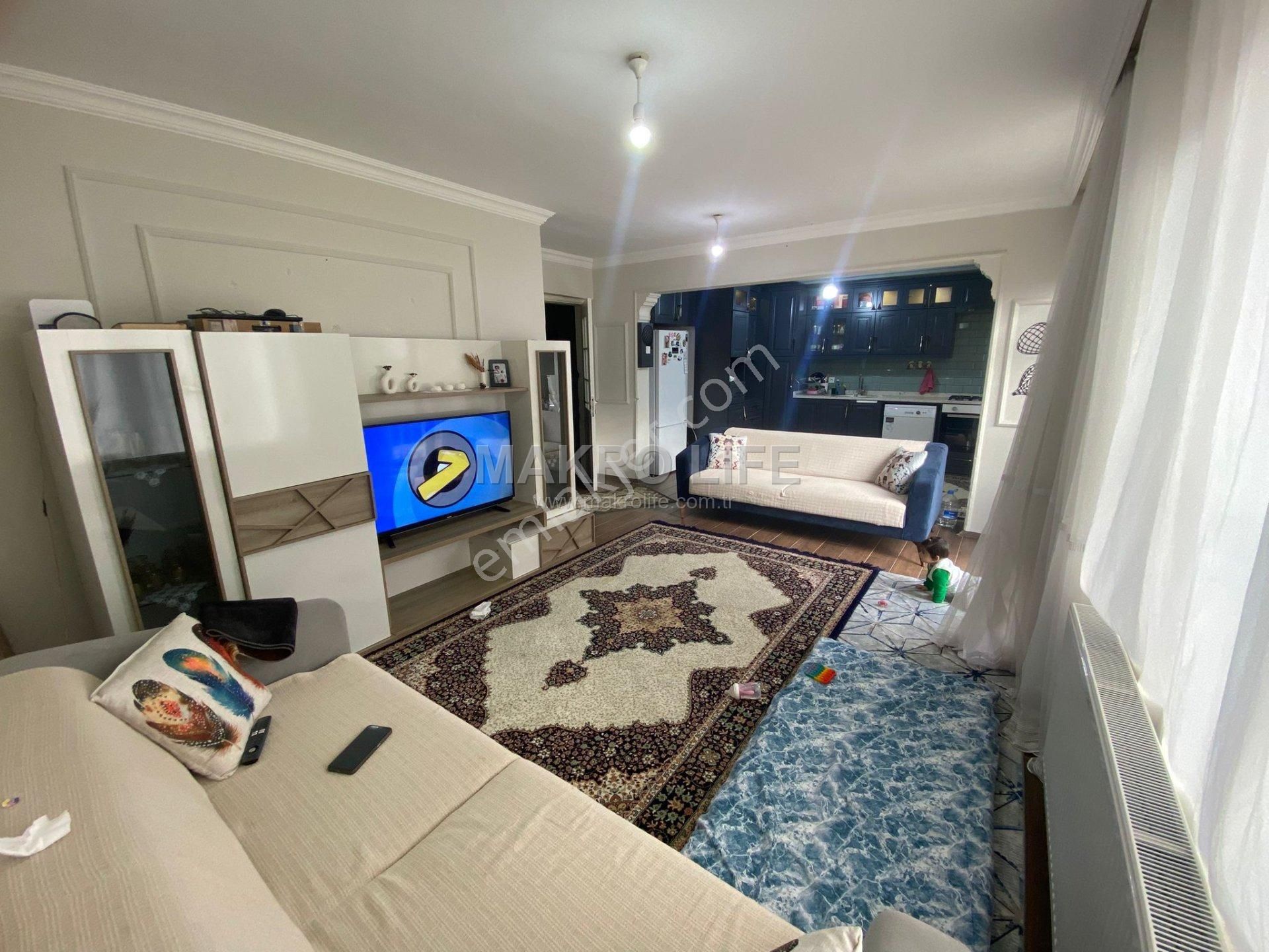 Makro Life Gayrimenkul'den Sezai Karakoç Civarı Satılık 2+1 Fırsat Daire