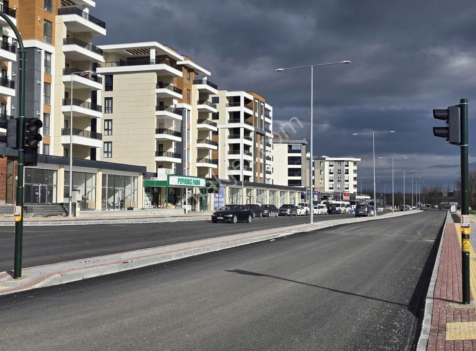 Satılık Dükkanlar Bulvar Cephe