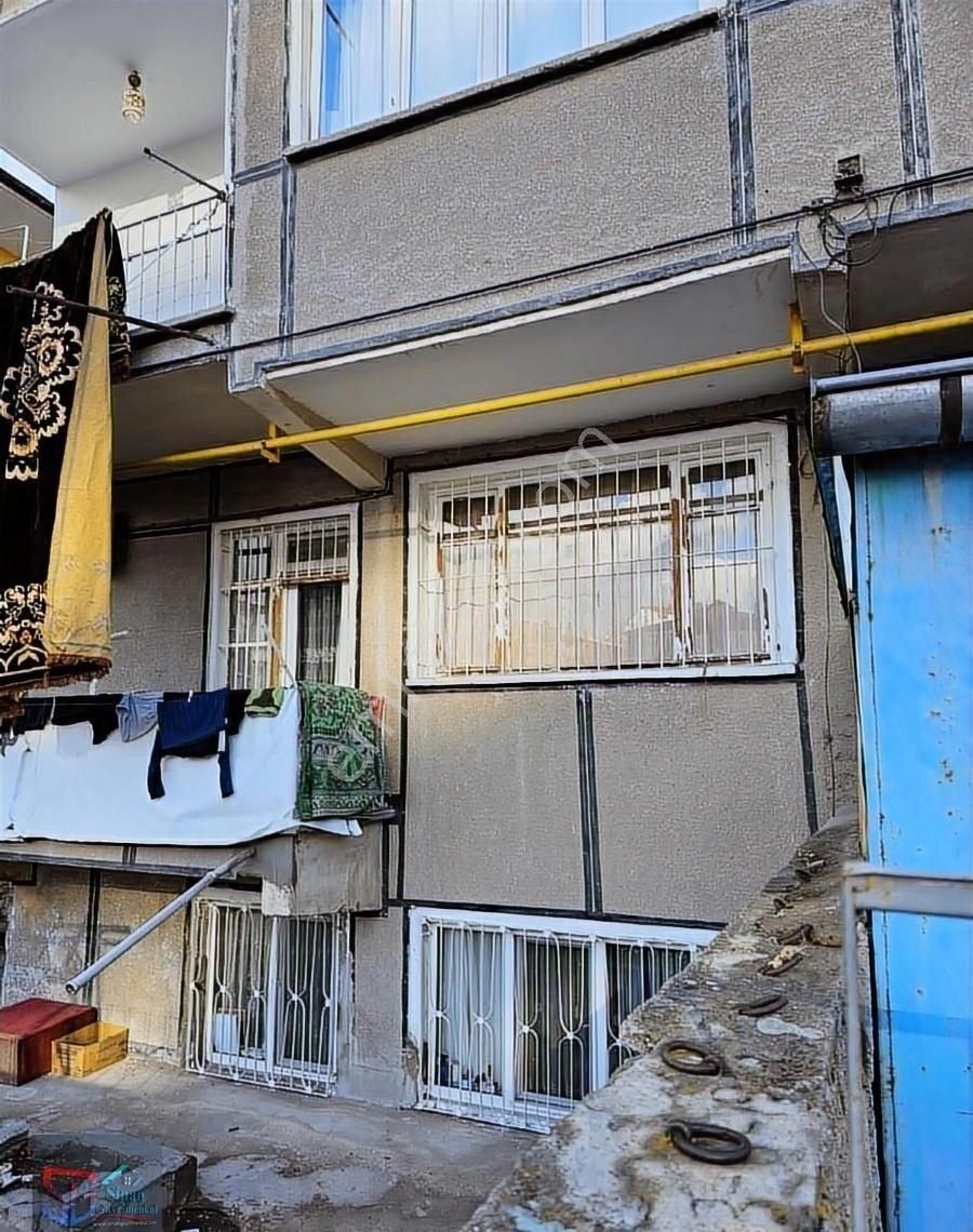 Hürriyette Satılık Yüksek Giriş