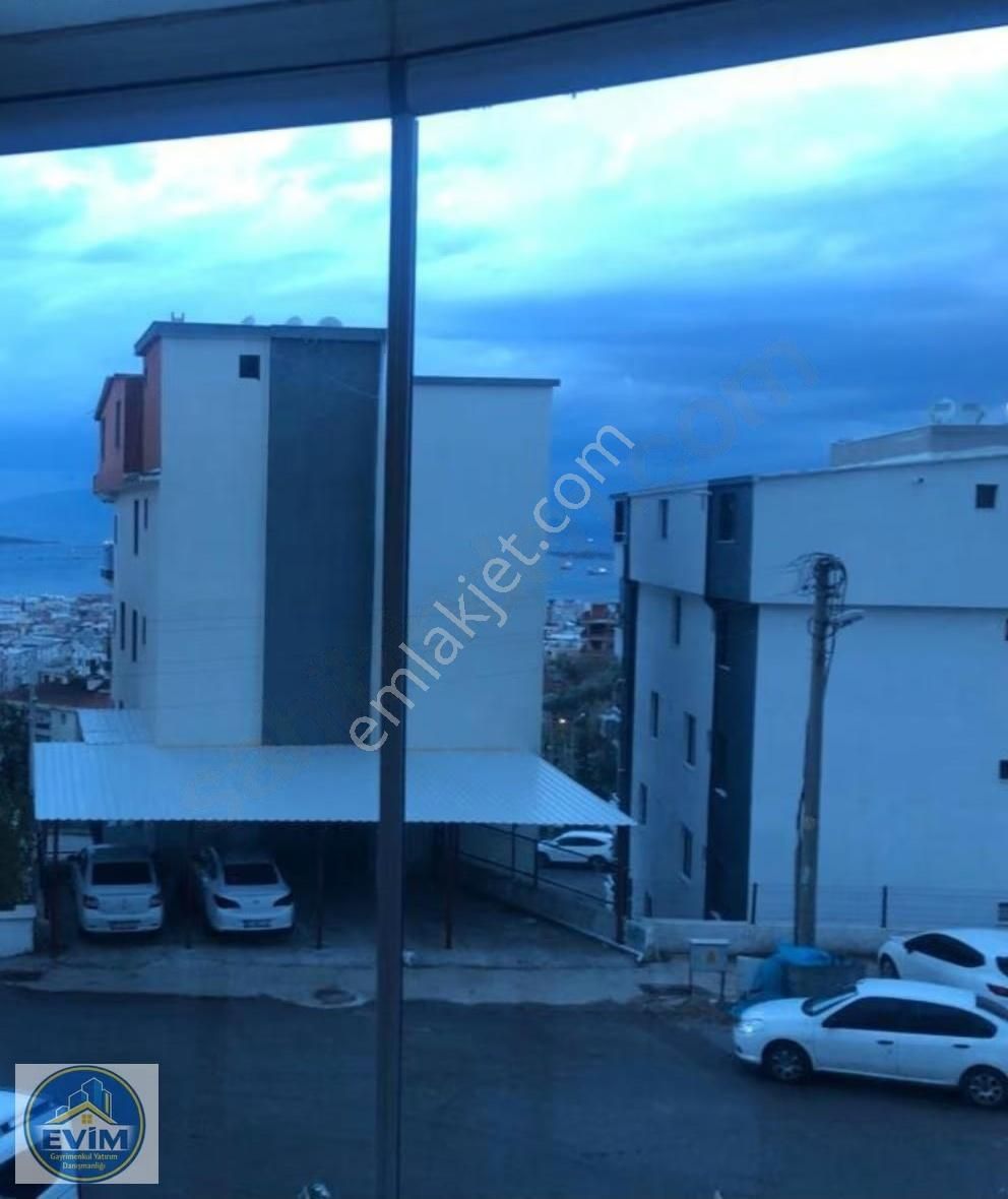 Haydaraliev Lisesi Mevkiinde Satılık Geniş Ara Kat Daire - Görsel 5