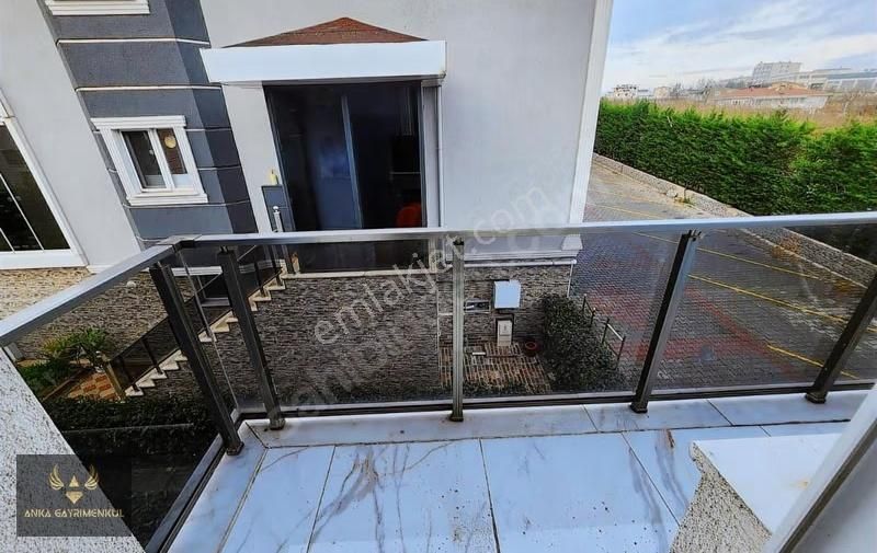 Silivri De Denize Yakın Lüks Havuzlu Sitede Eşyalı Villa - Görsel 3