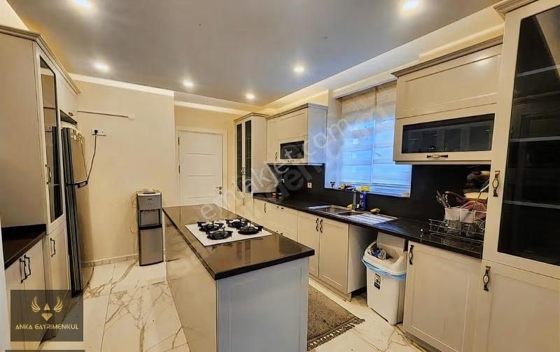 Silivri De Denize Yakın Lüks Havuzlu Sitede Eşyalı Villa - Görsel 12