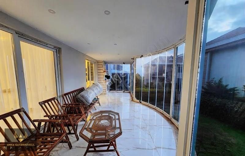 Silivri De Denize Yakın Lüks Havuzlu Sitede Eşyalı Villa - Görsel 7