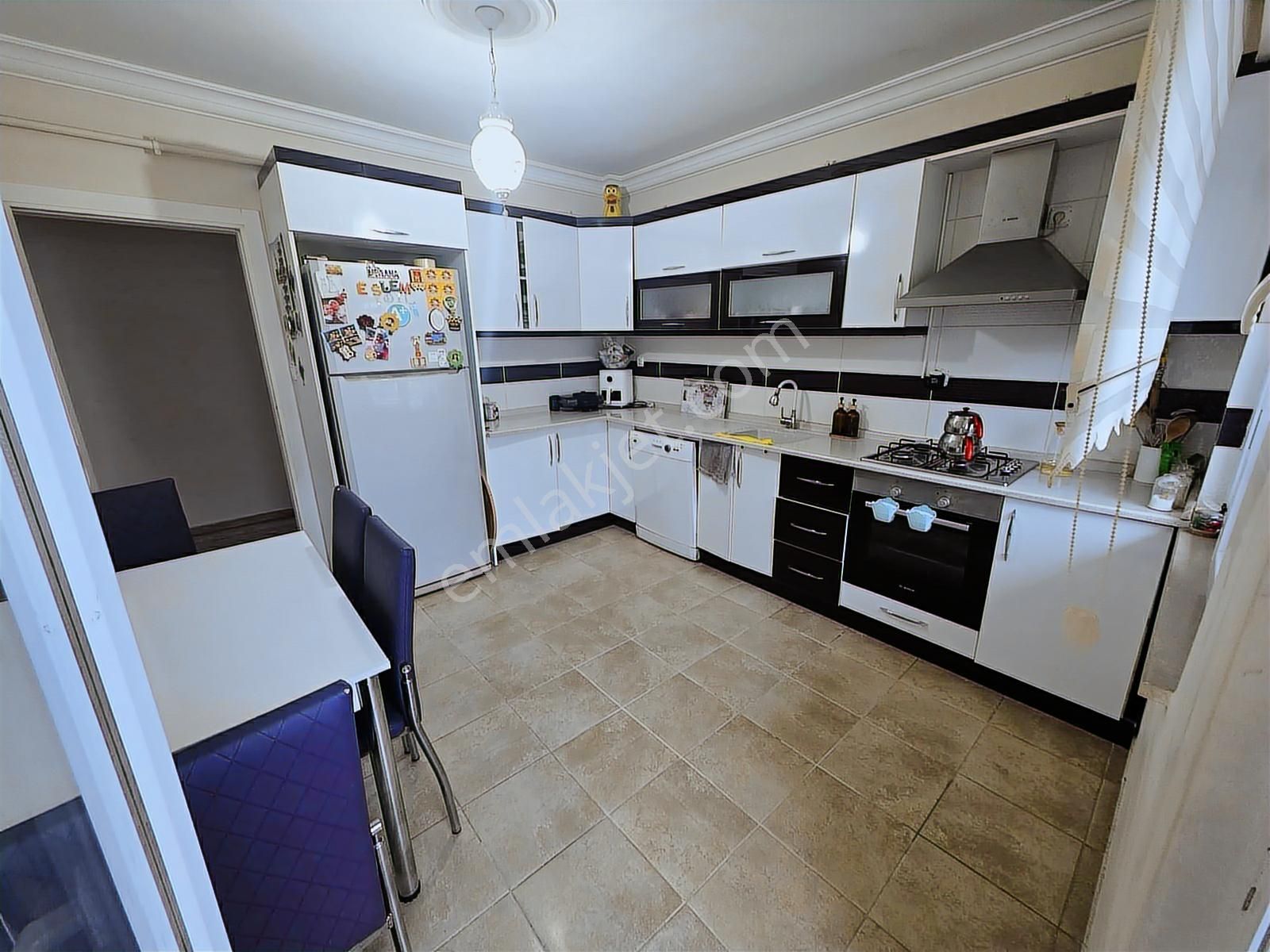 Bülent Ecevit Bulvarına Cephe 3+1 140m2 Ayrı Wc'li Satılık Daire