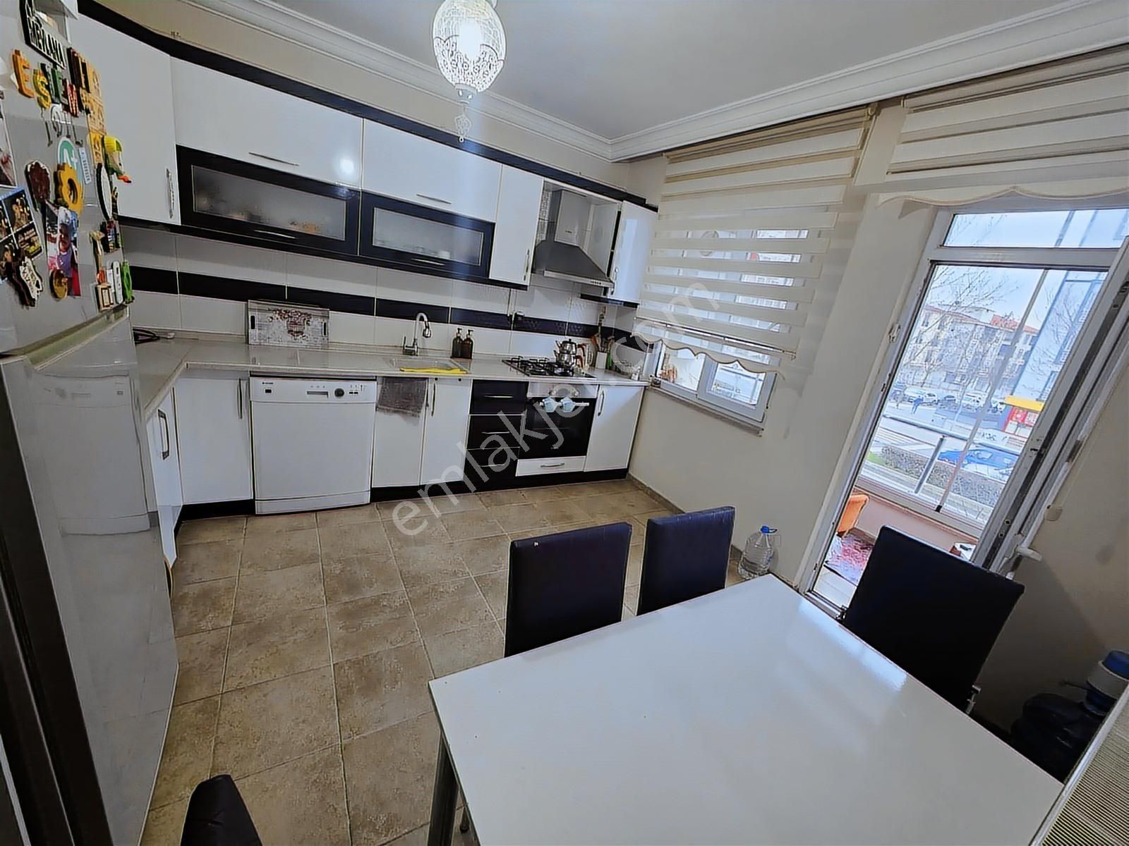 Bülent Ecevit Bulvarına Cephe 3+1 140m2 Ayrı Wc'li Satılık Daire - Görsel 14