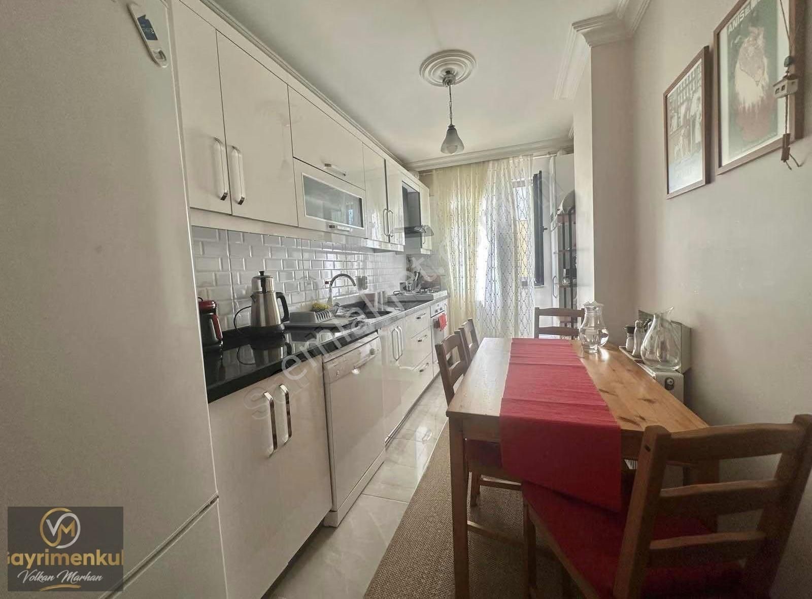 Üsküdar Çengelköy Mükkemmel Konum Genç Bina 2+1 - Görsel 17