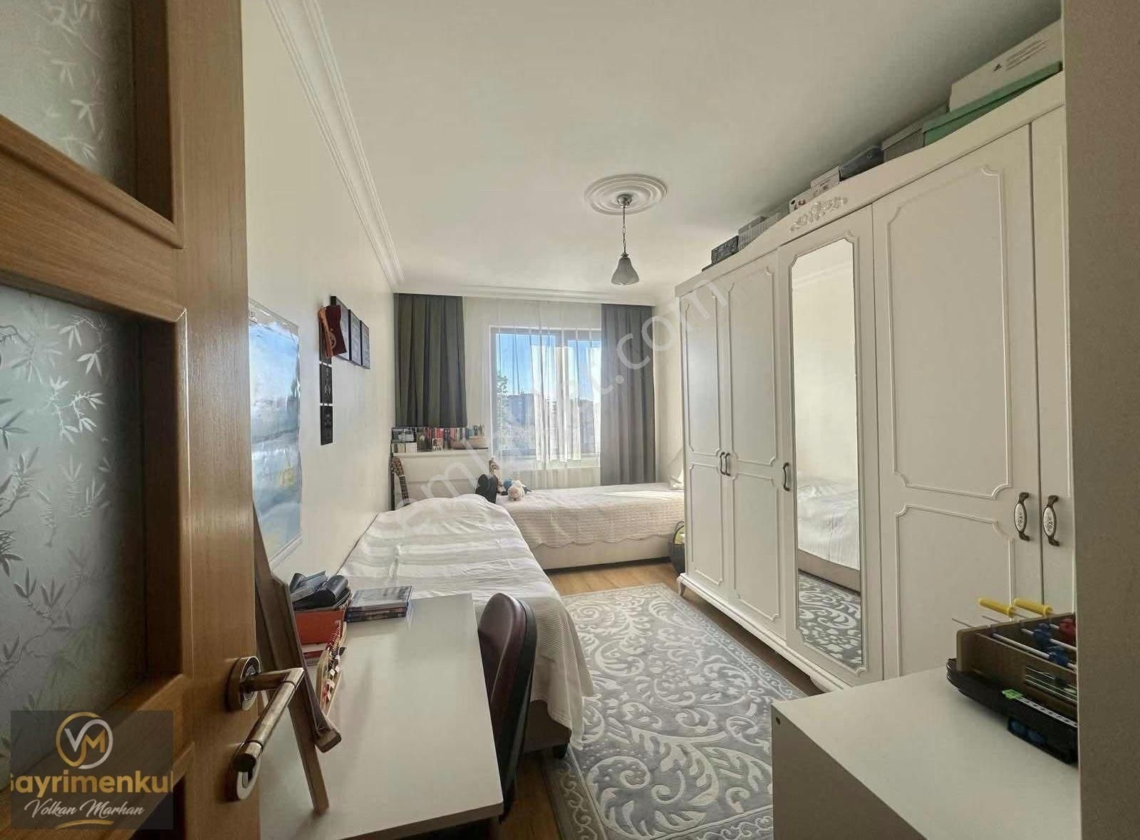 Üsküdar Çengelköy Mükkemmel Konum Genç Bina 2+1 - Görsel 12