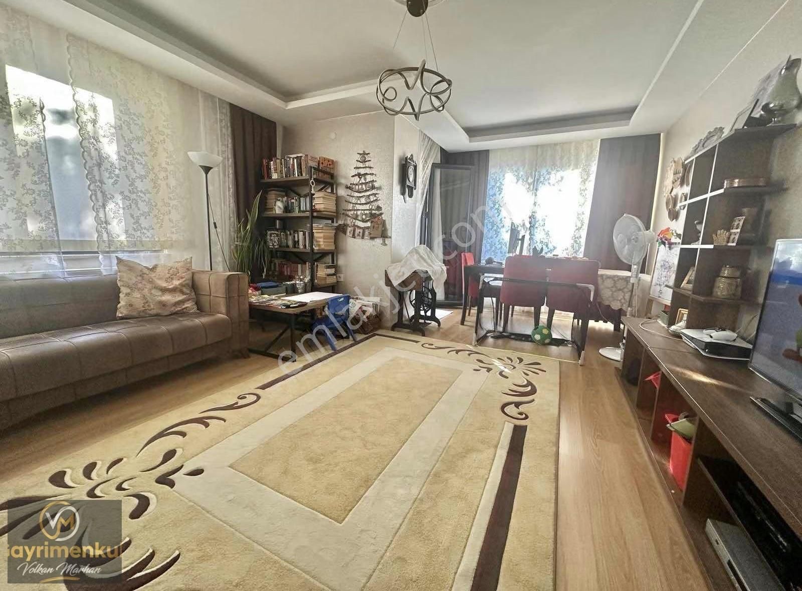 Üsküdar Çengelköy Mükkemmel Konum Genç Bina 2+1