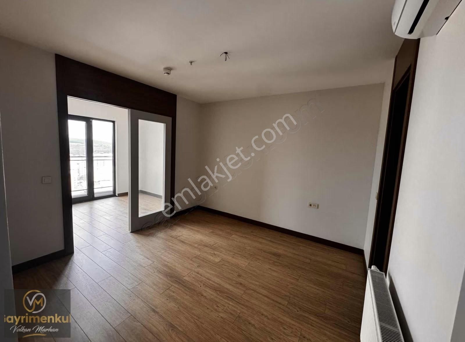 Kartal Tual Adalar Sitesi Deniz Manzaralı 2.5+1 Satılık Daire - Görsel 24