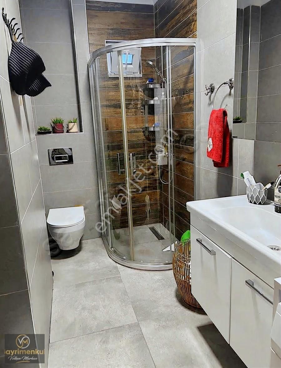 Çengelköy Bahçelievlerde Genç Binada Satılık 3+1 Daire - Görsel 2