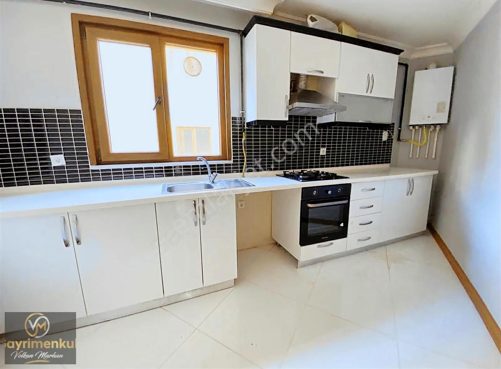 Çekmeköy Çatalmeşe Mh Satılık İskanlı 2+1 85 M'2 Ara Kat Daire - Görsel 20